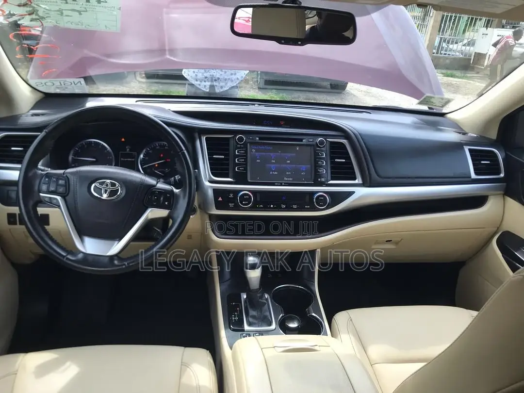 Toyota Highlander XLE 4dr SUV AWD (3.5L 6cyl 6A) 2015 Burgundy