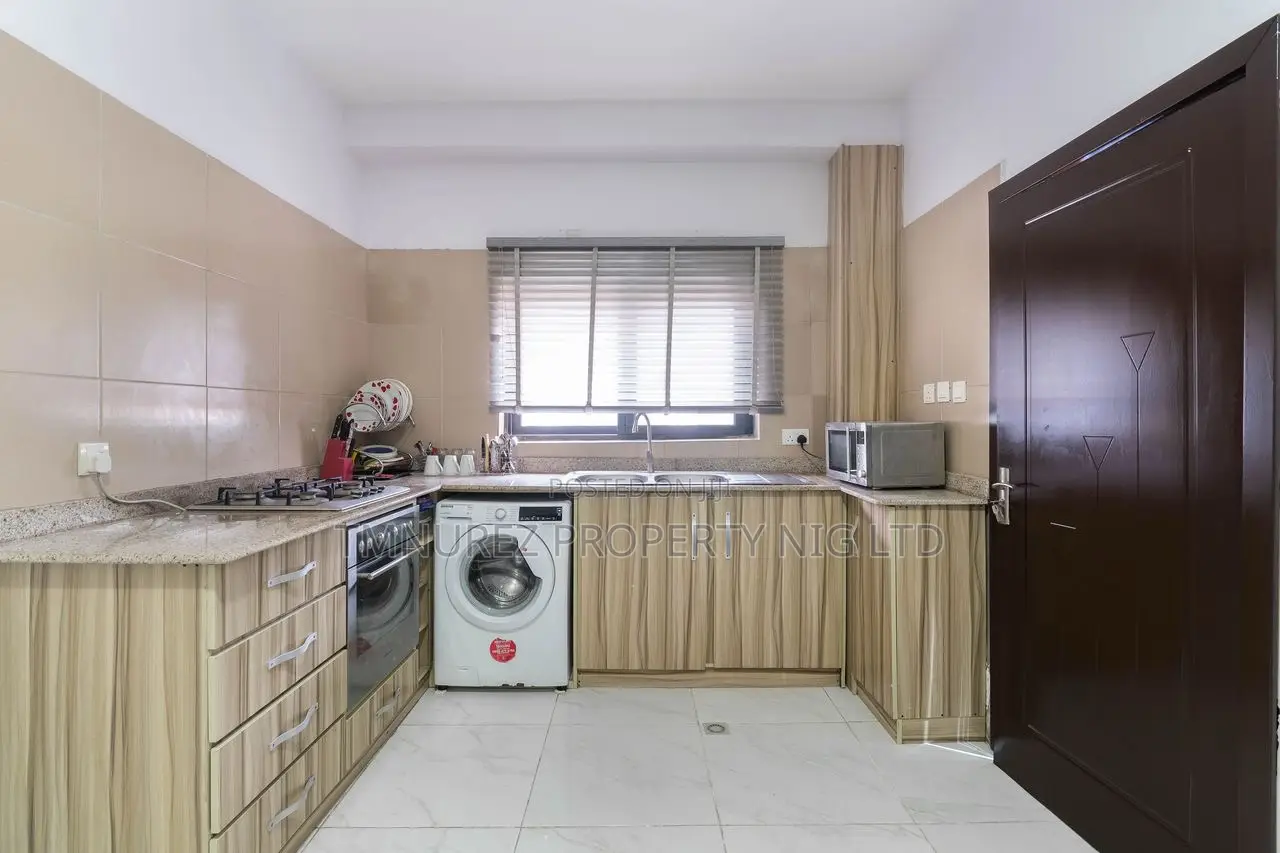 Furnished 3bdrm Apartment in Lekki Phase1 for rent