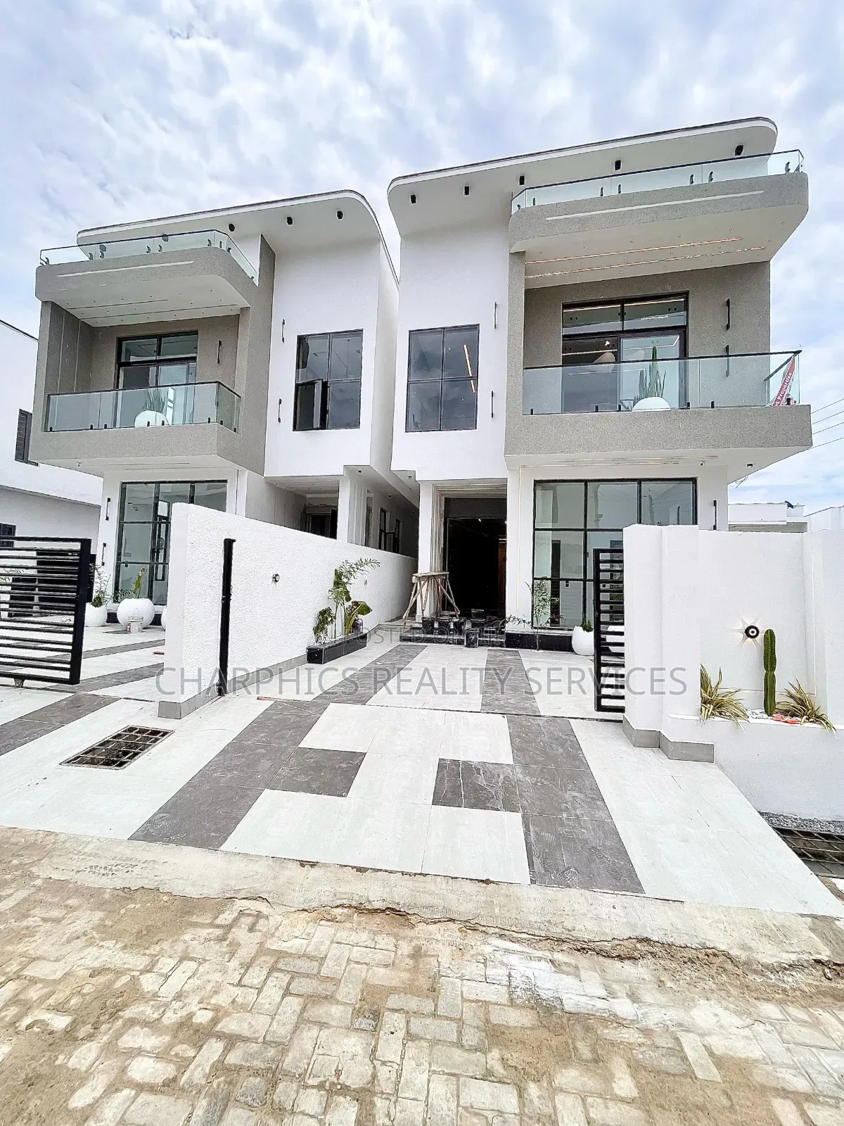 4bdrm Duplex in Ajah for sale