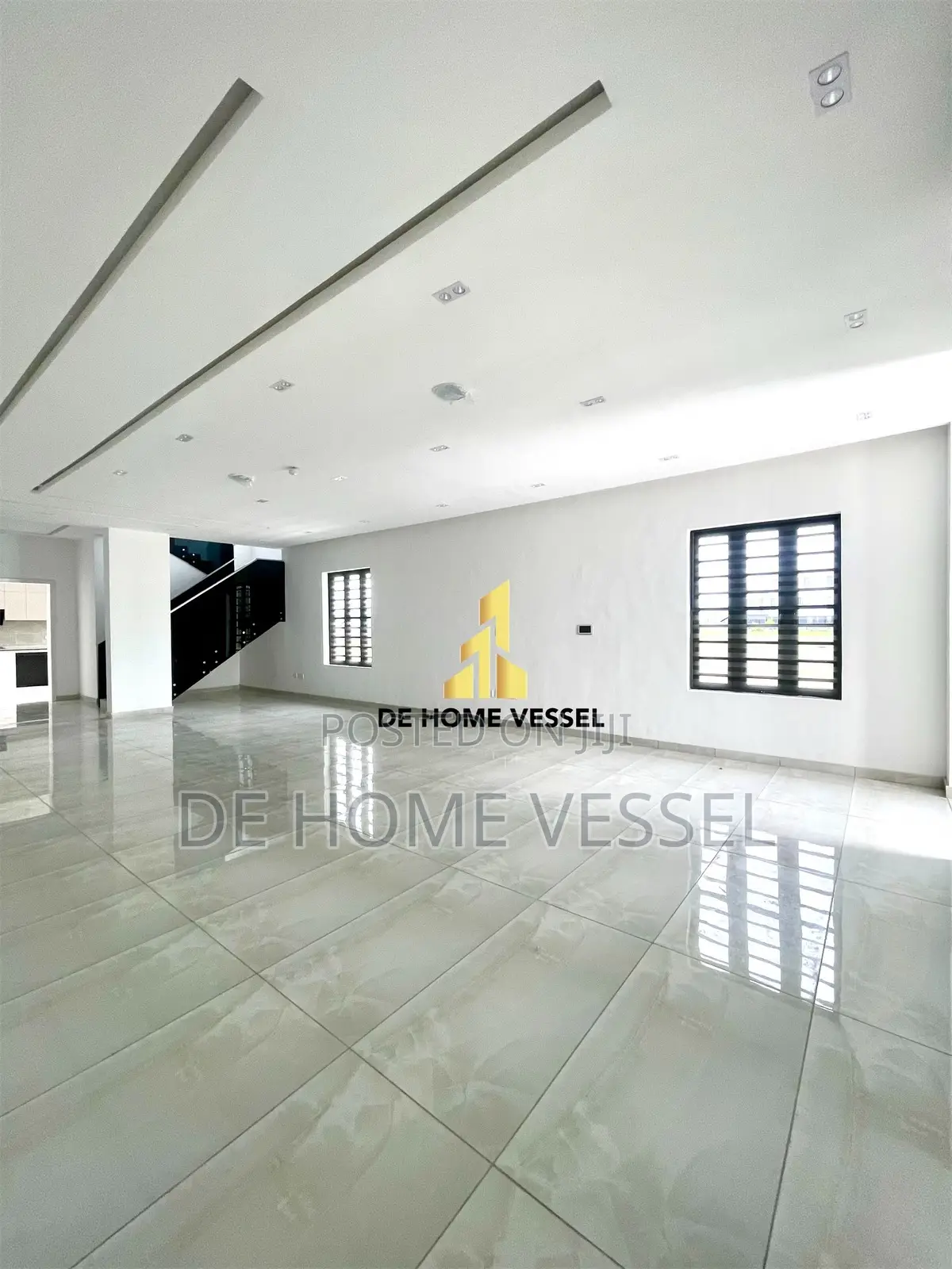 5bdrm Duplex in Ikate for sale
