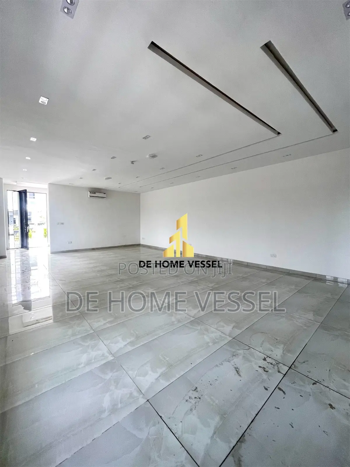 5bdrm Duplex in Ikate for sale
