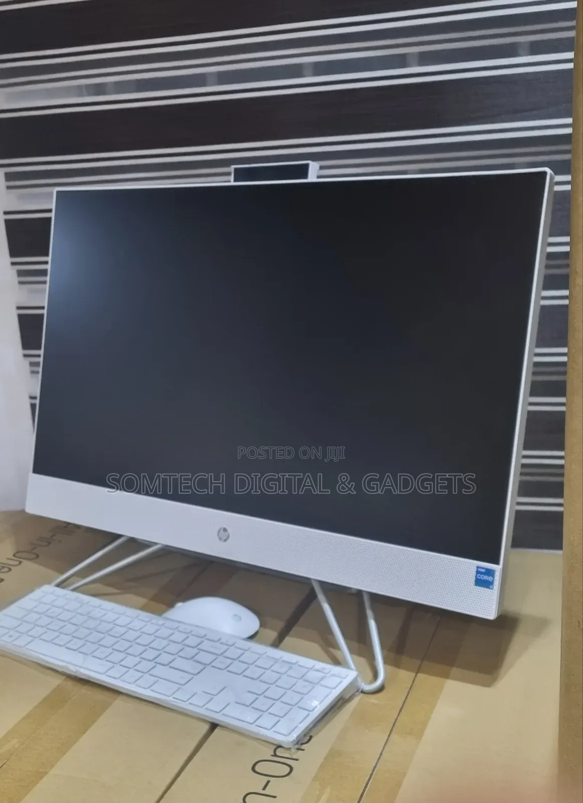 New Desktop Computer HP AiO 27 8GB Intel Core I3 SSD 512GB