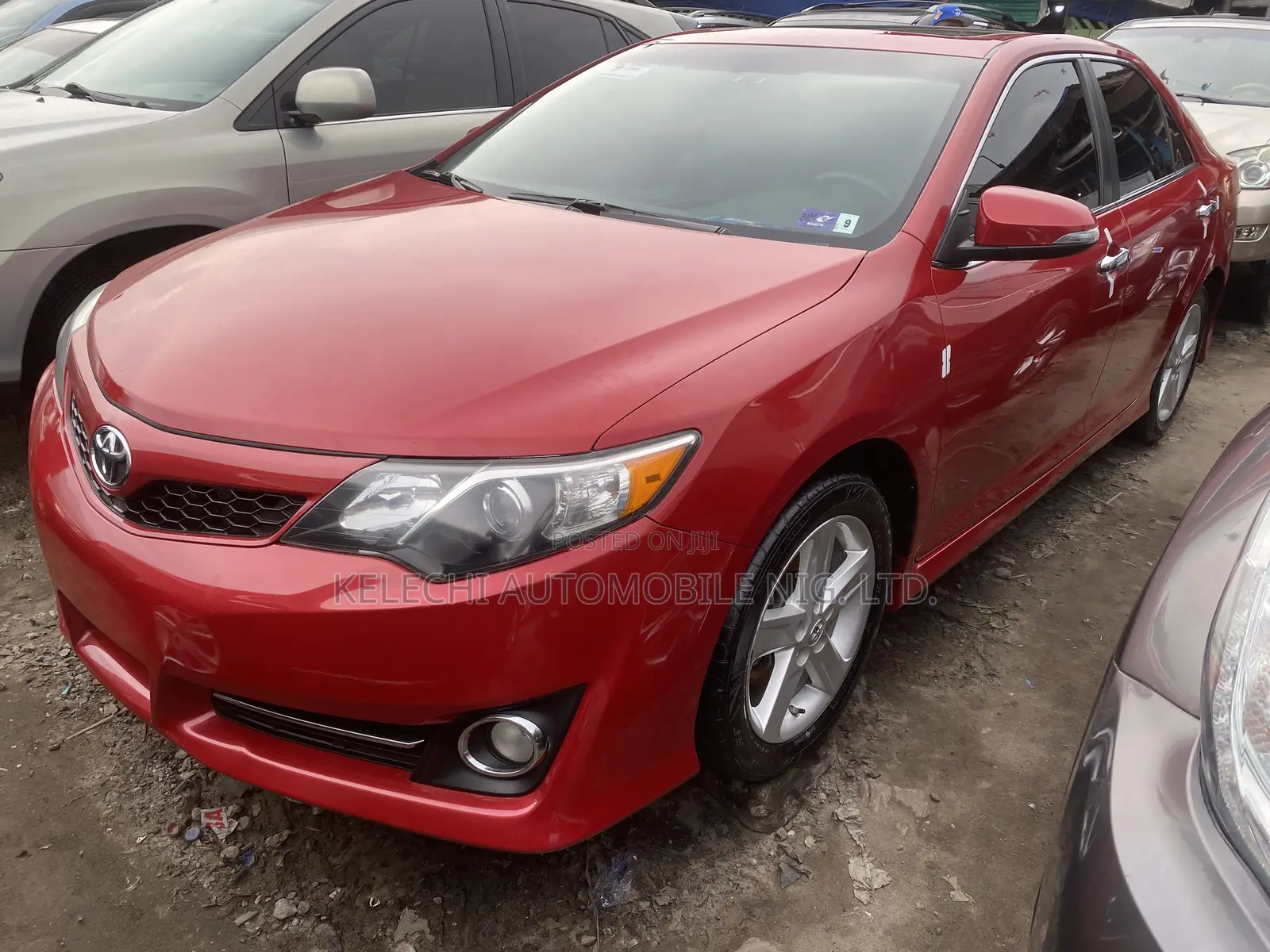 Toyota Camry SE 4dr Sedan (2.5L 4cyl 6A) 2013 Red