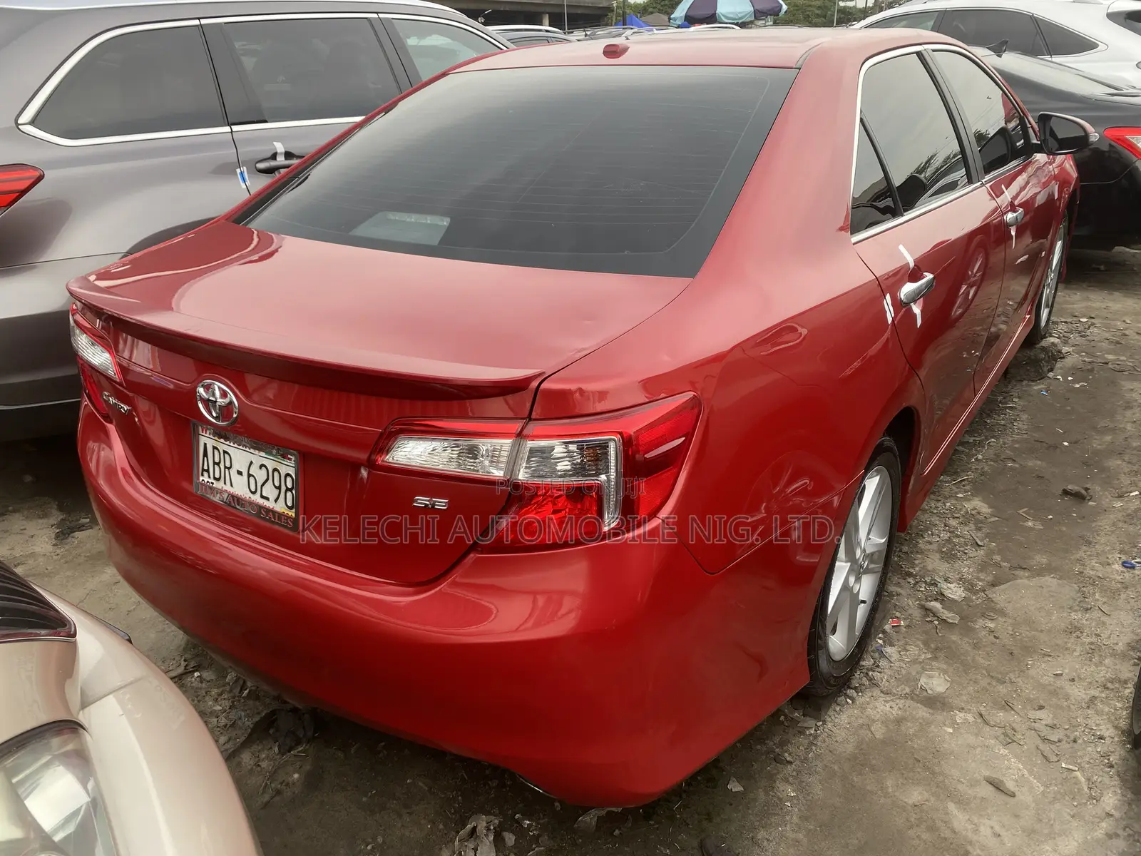 Toyota Camry SE 4dr Sedan (2.5L 4cyl 6A) 2013 Red