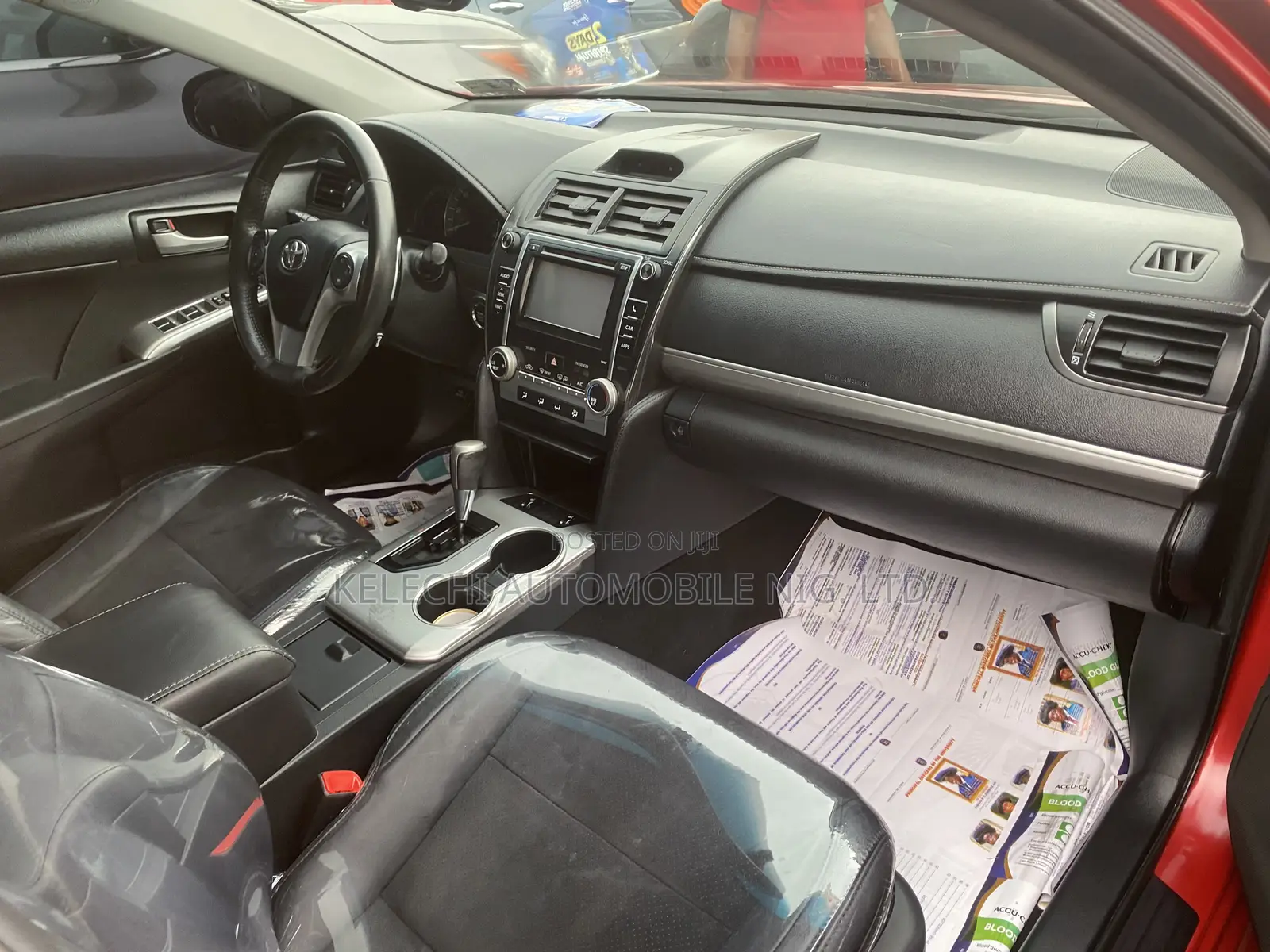 Toyota Camry SE 4dr Sedan (2.5L 4cyl 6A) 2013 Red