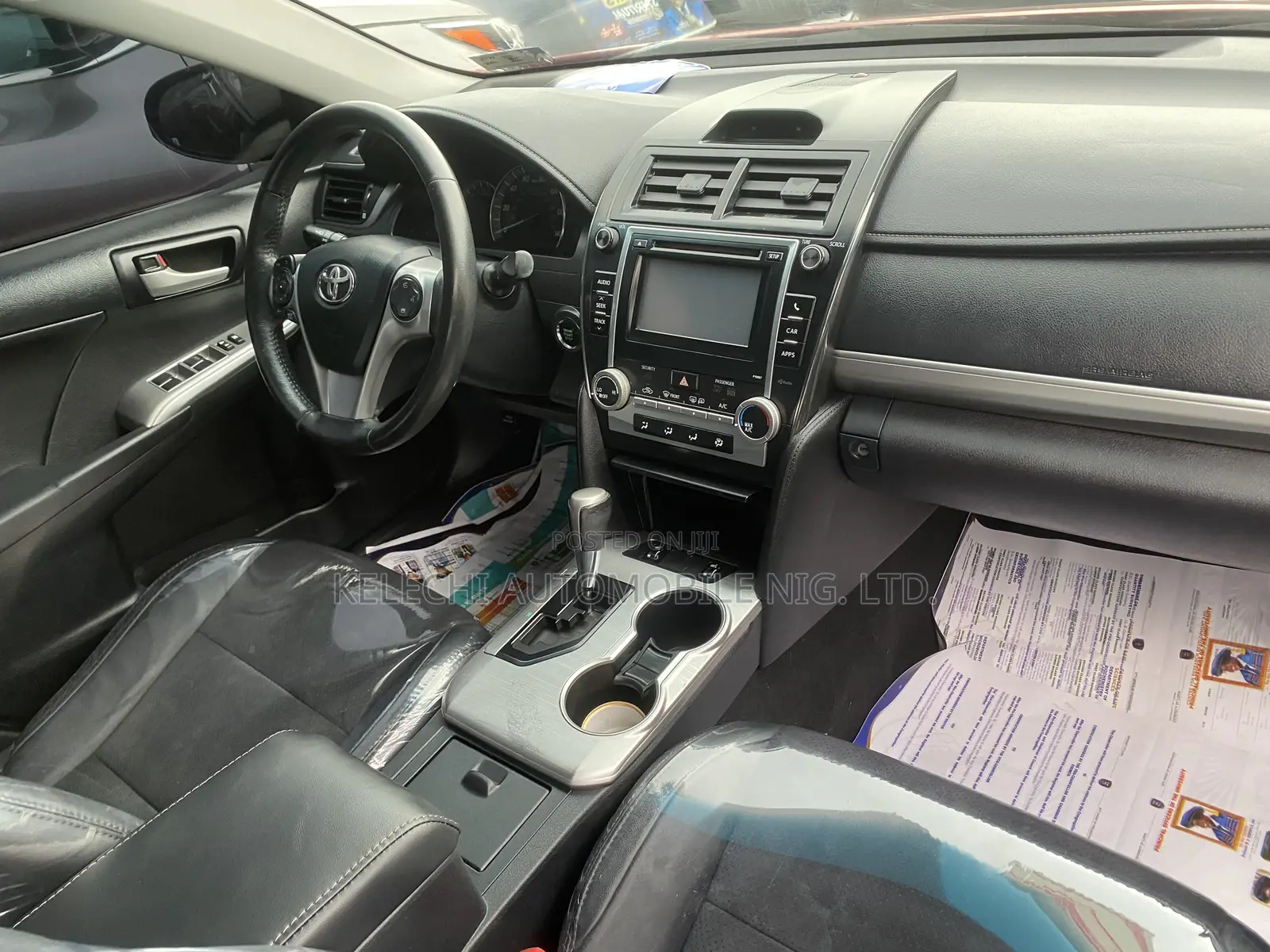 Toyota Camry SE 4dr Sedan (2.5L 4cyl 6A) 2013 Red