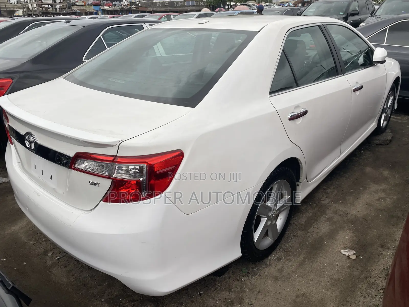Toyota Camry SE 4dr Sedan (2.5L 4cyl 6A) 2012 White