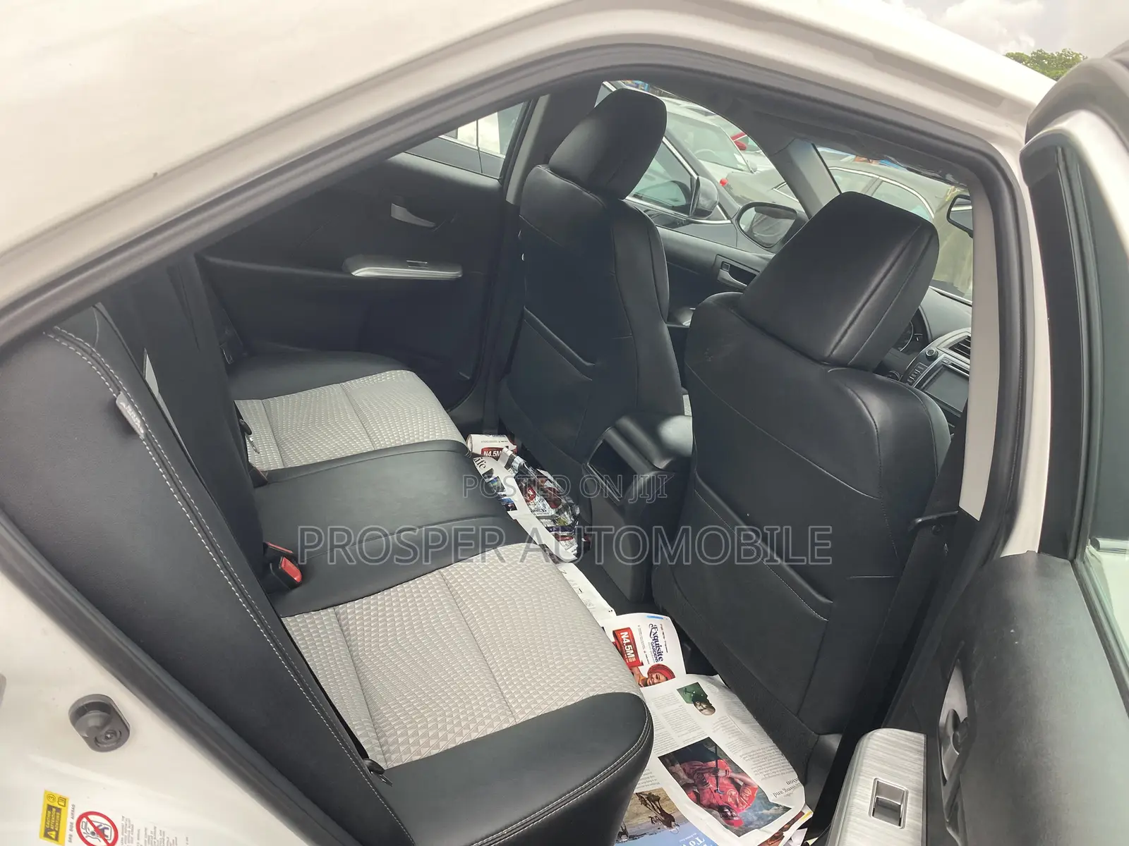 Toyota Camry SE 4dr Sedan (2.5L 4cyl 6A) 2012 White