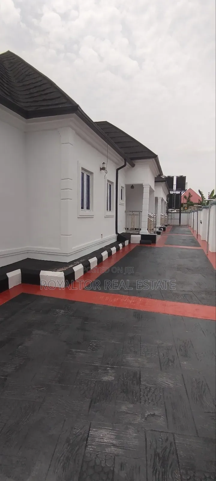 2bdrm Block of Flats in Royaltor Real Estate Benin City for sale