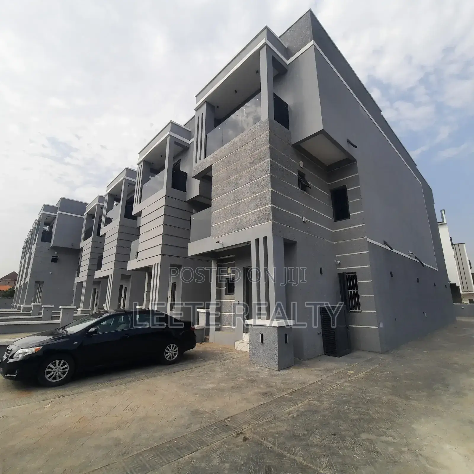 4bdrm Townhouse/Terrace in Durumi for sale