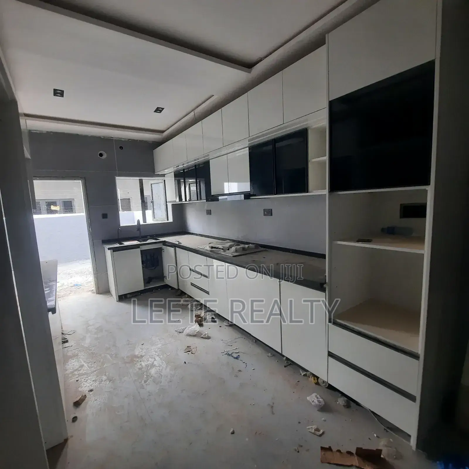 4bdrm Townhouse/Terrace in Durumi for sale