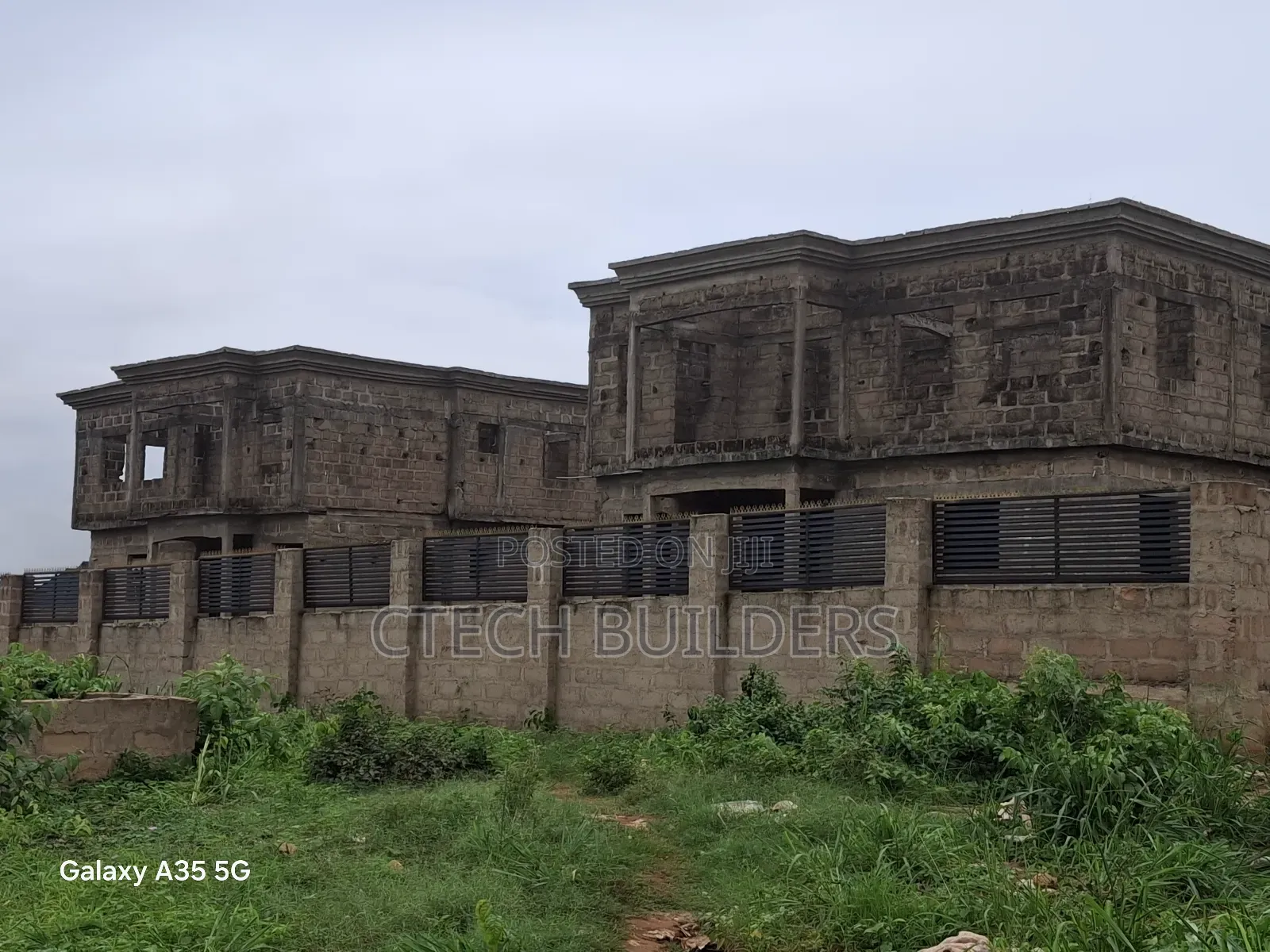 20bdrm Block of Flats in Benin City for sale