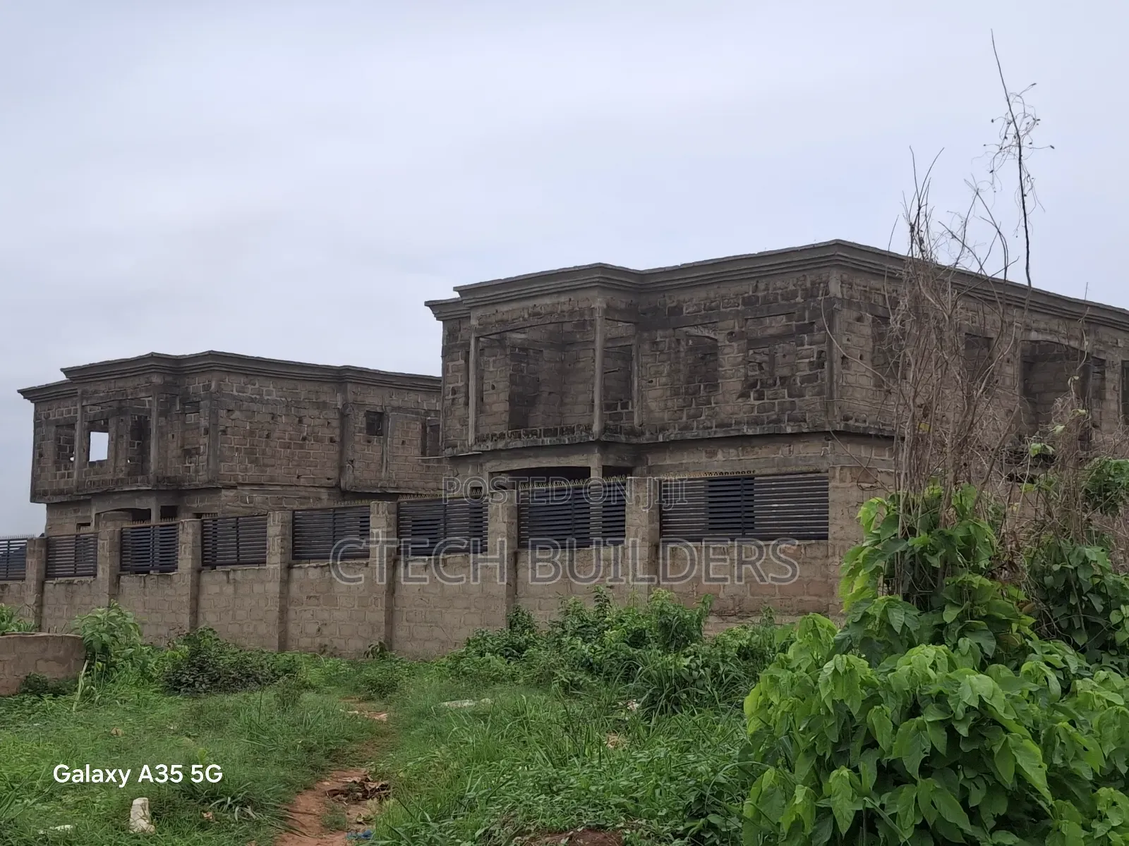 20bdrm Block of Flats in Benin City for sale