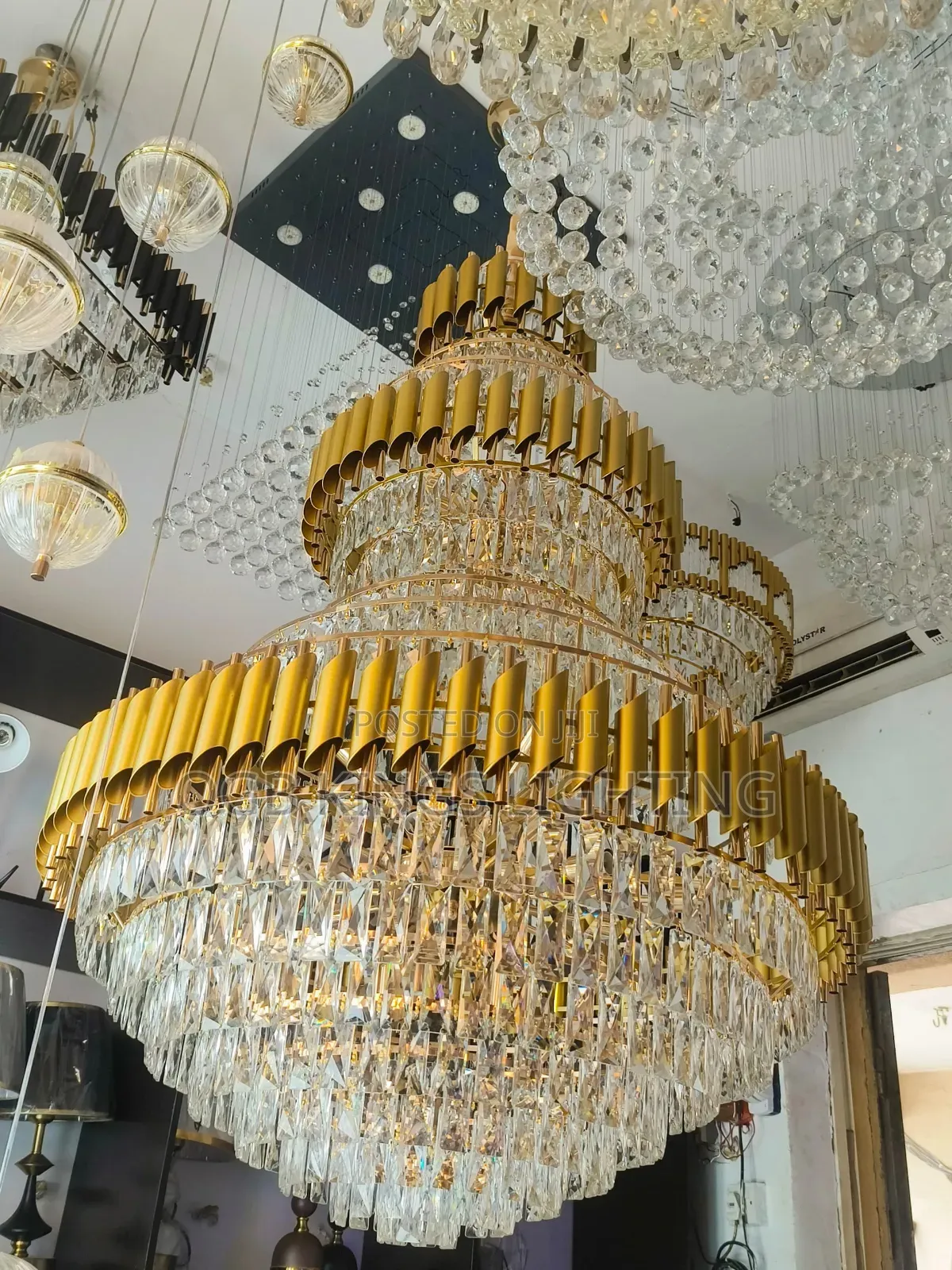 Modern Gold Black Crystal Stair Ceiling Chandelier Light