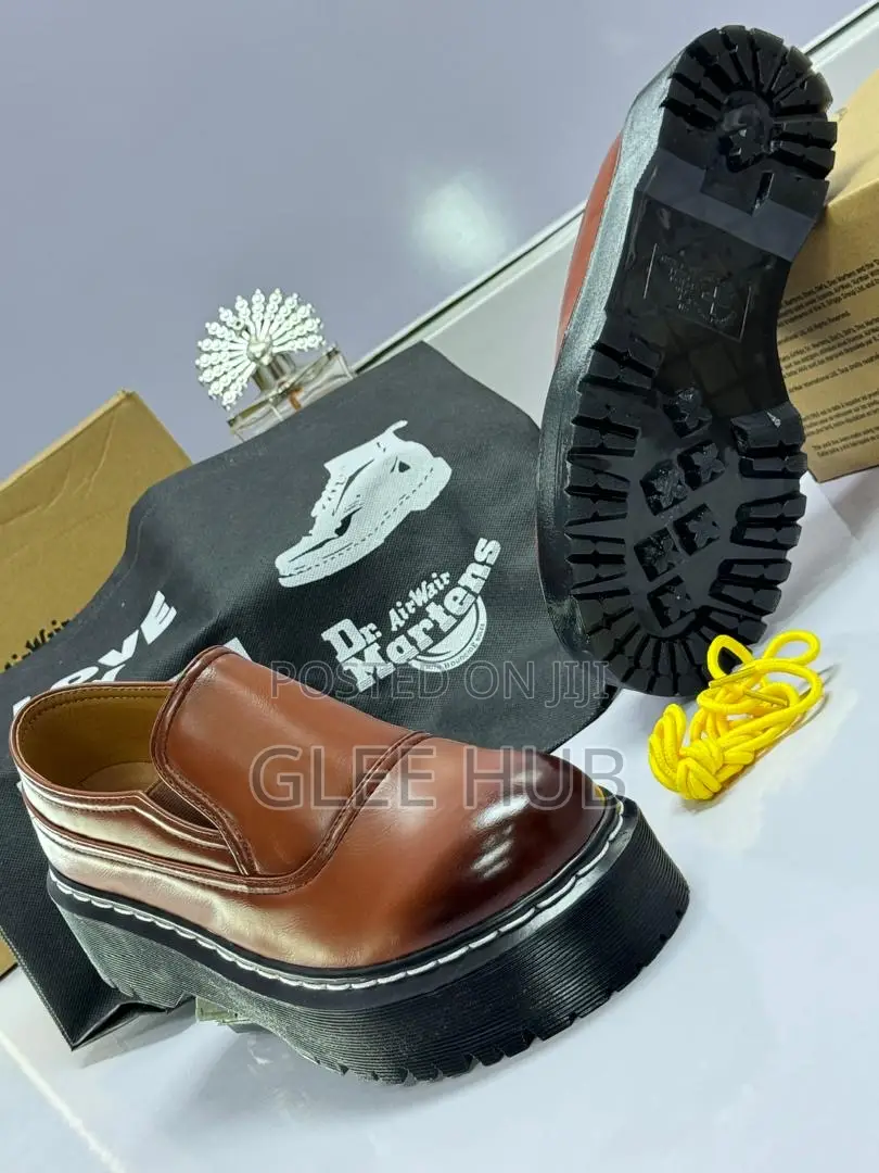 High-sole Pull On