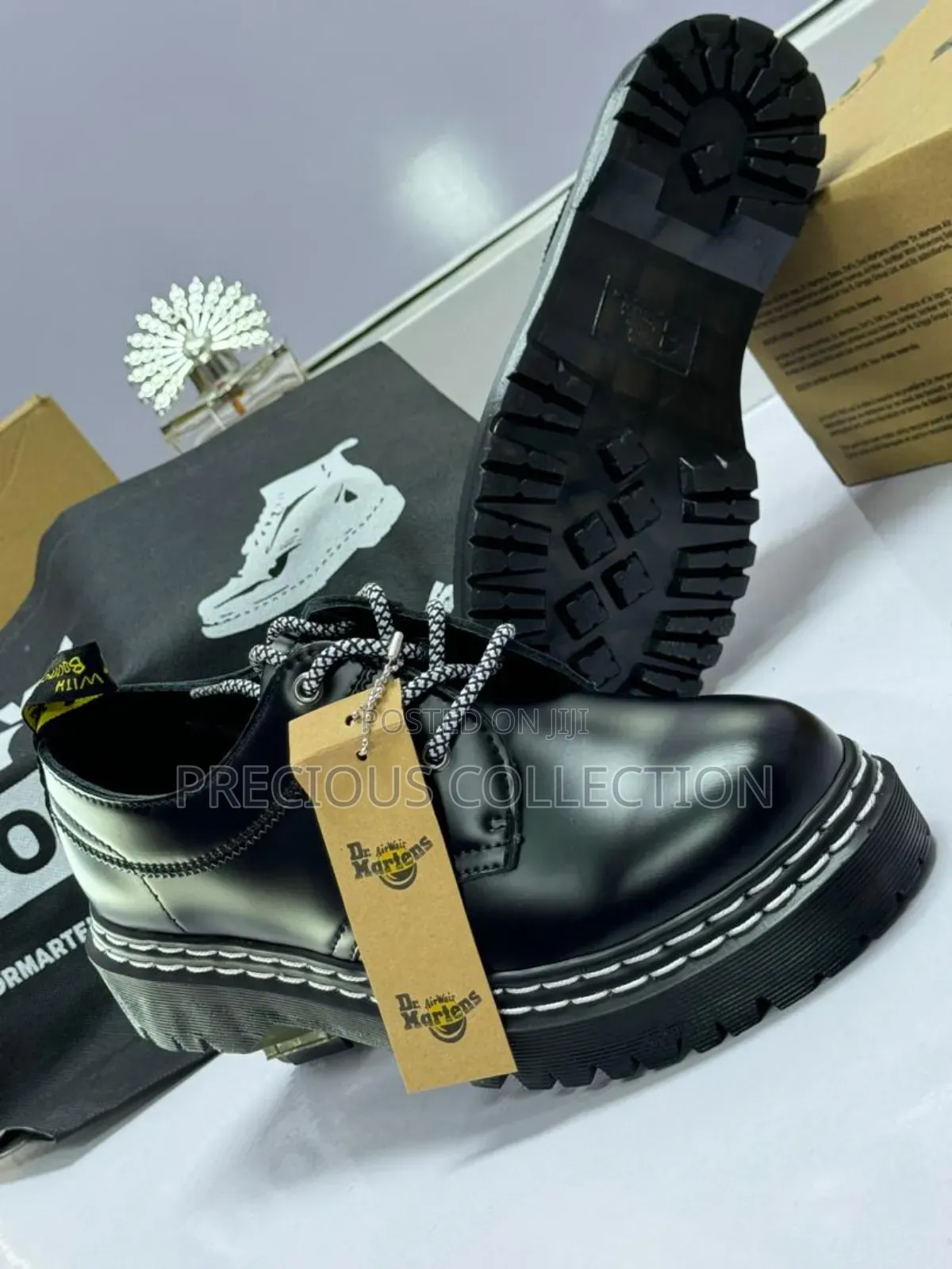 Dr Martens Double Line, Mixed Lace Leather Shoe