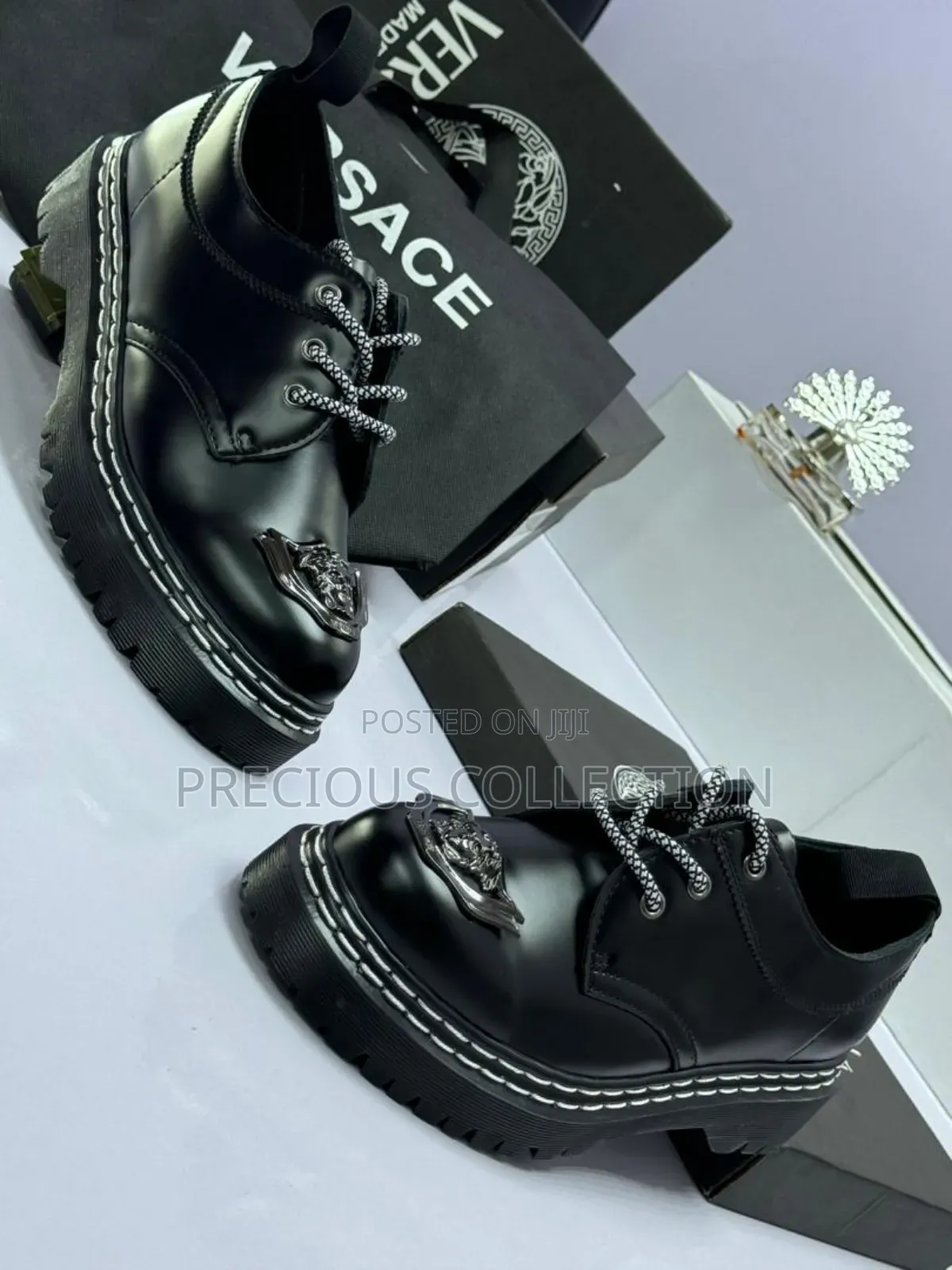 Dr Martens Single Line, Logo High Sole Shoe