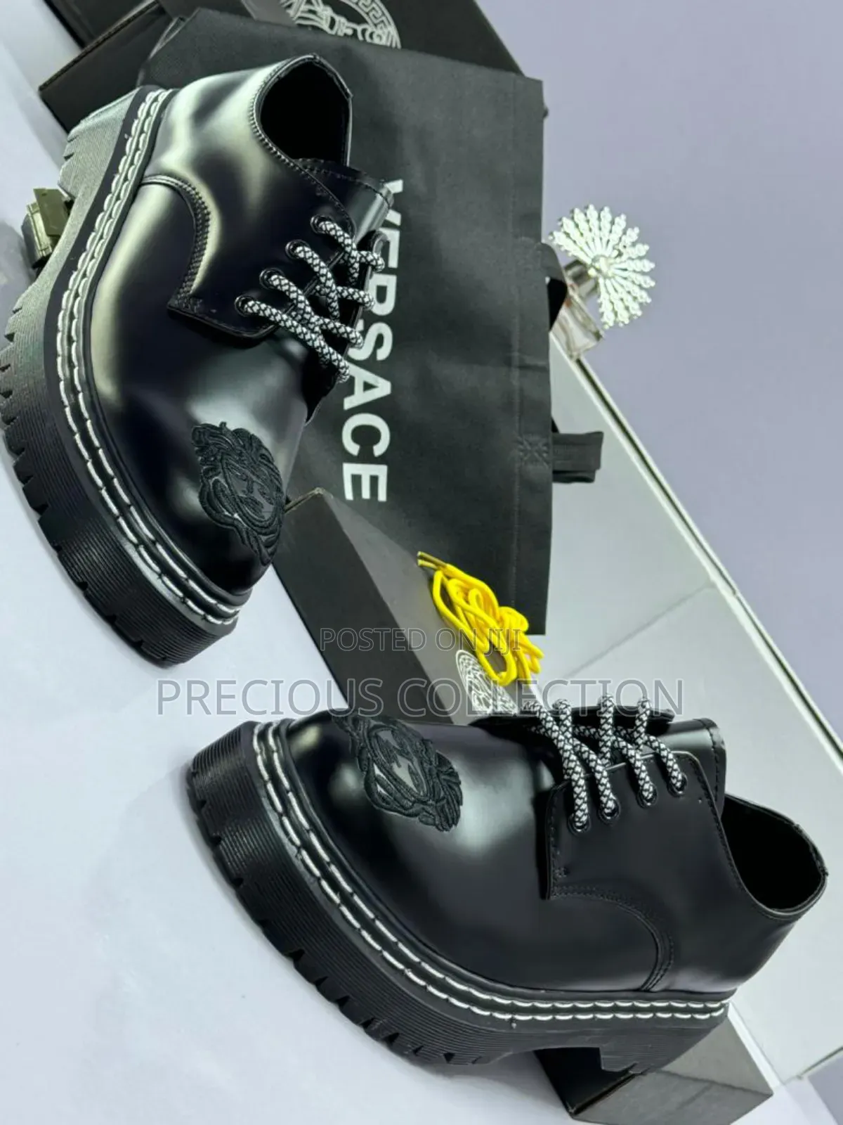 Unisex Dr Martens Transparent Sole Lace Up Shoe