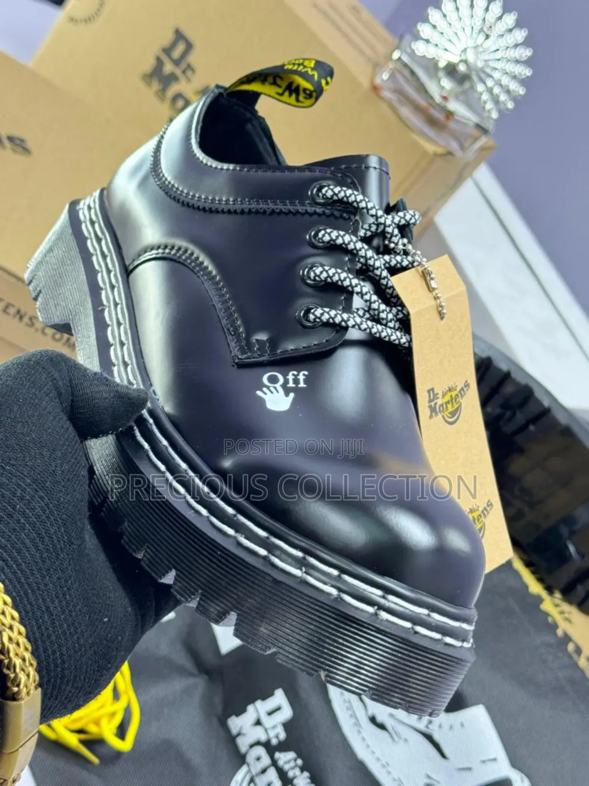 Unisex Dr Martens Leather Lace Up Shoe