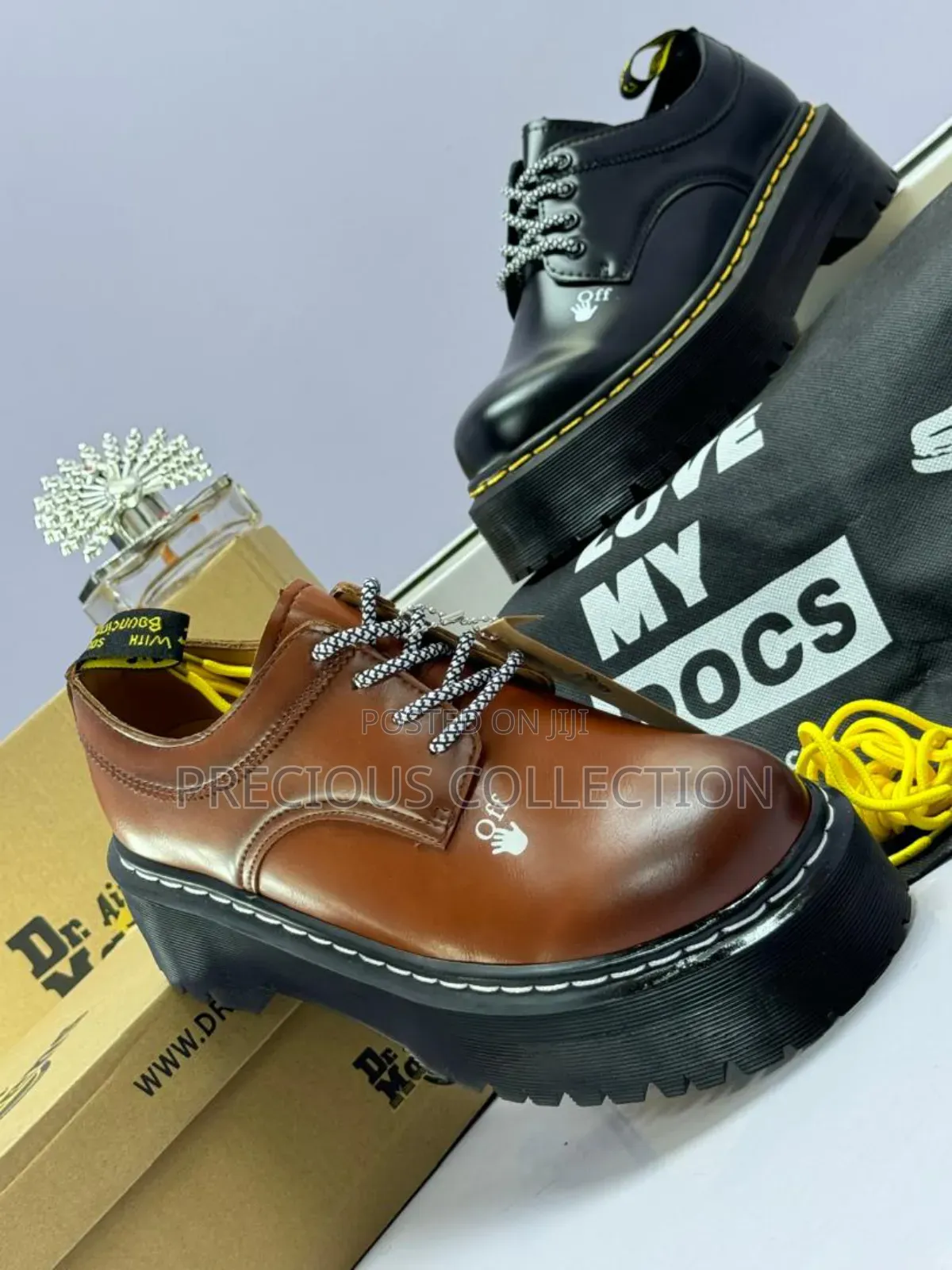 Unisex Dr Martens Leather Lace Up Shoe