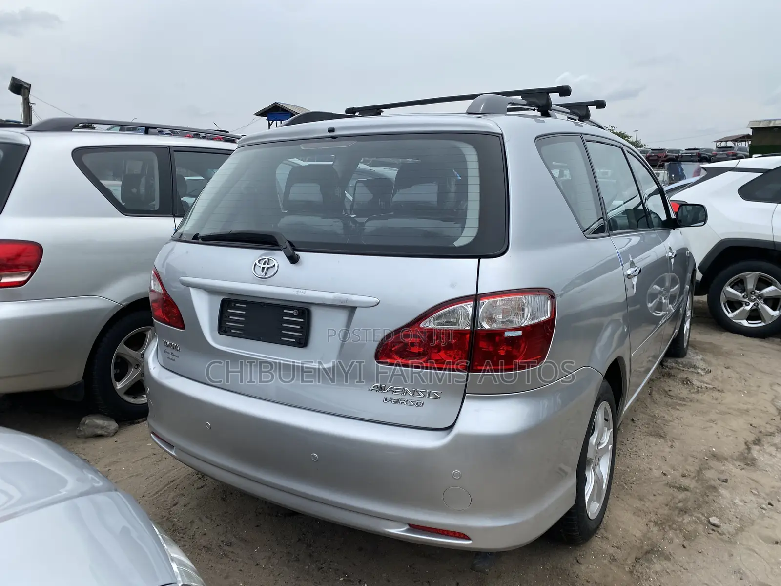 Toyota Avensis Verso 2.0 Petrol 2005 Silver