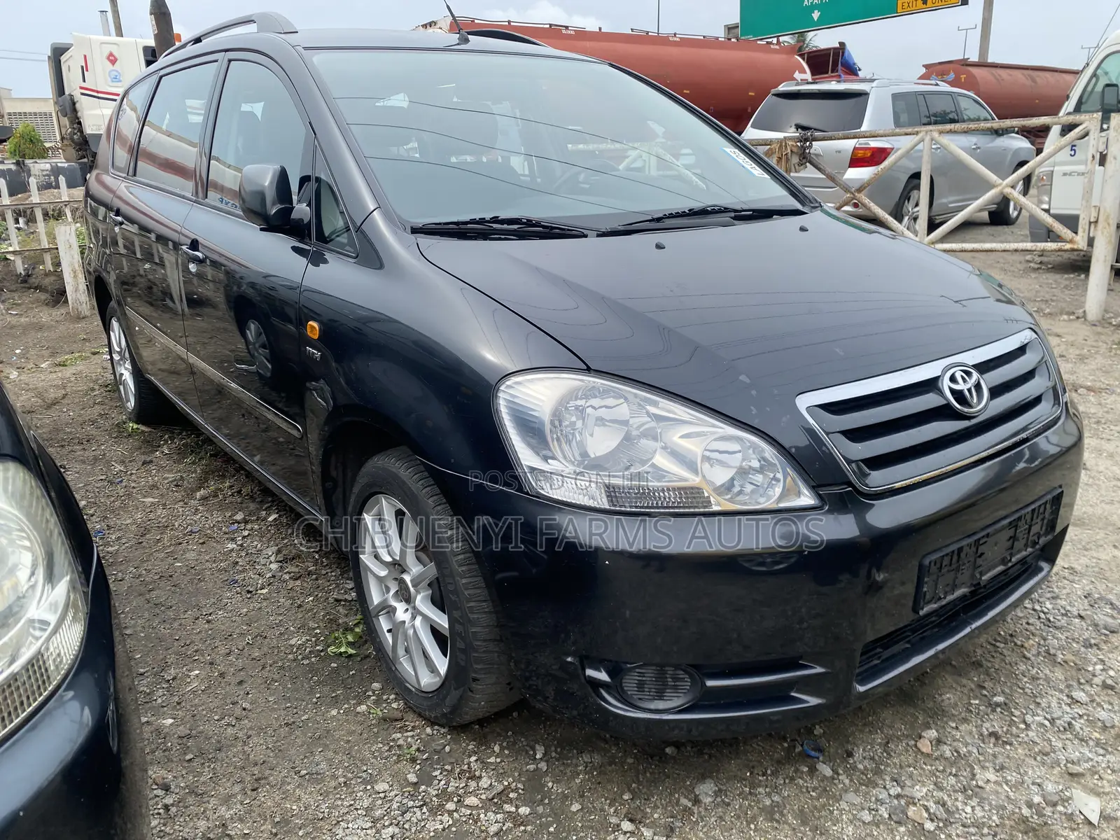 Toyota Avensis Verso 2.0 Petrol 2006 Black