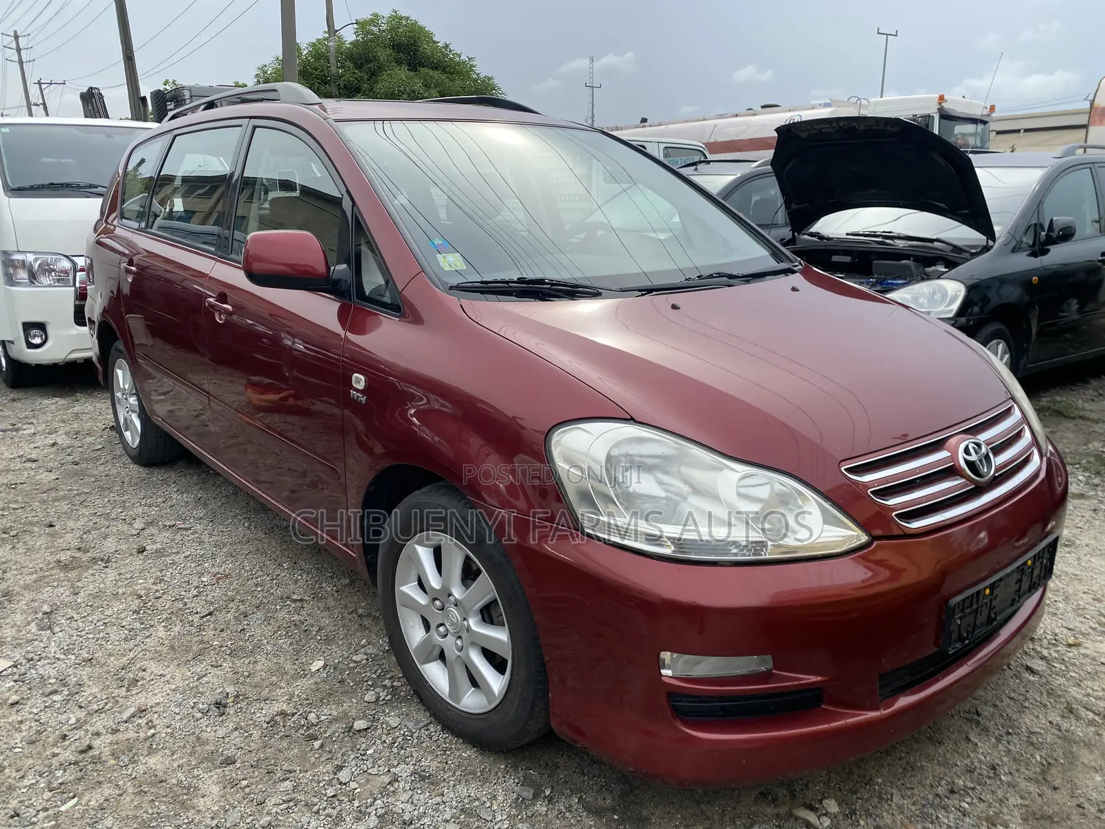 Toyota Avensis Verso 2.0 Petrol 2007 Red