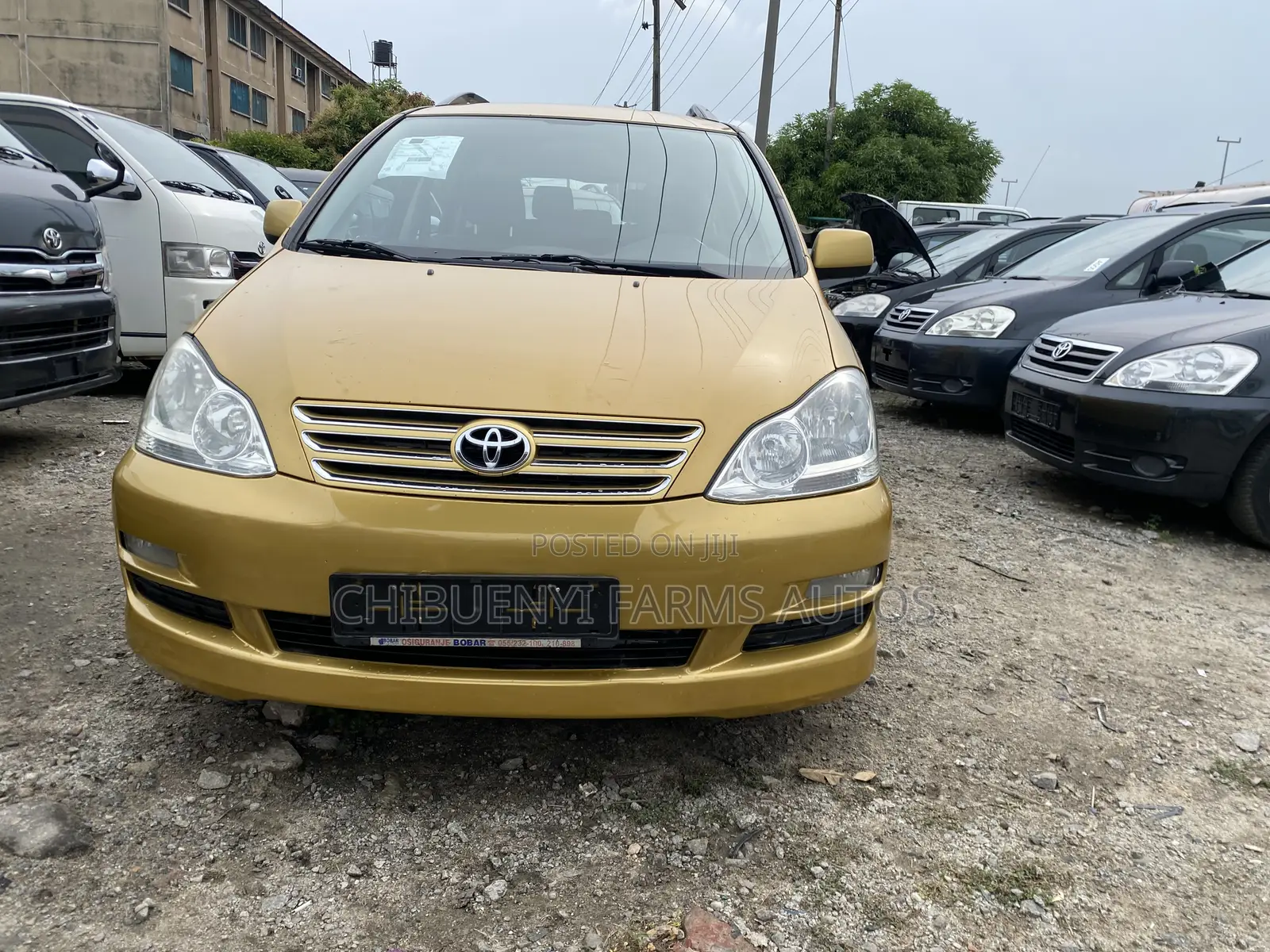 Toyota Avensis Verso 2.0 Petrol 2008 Gold