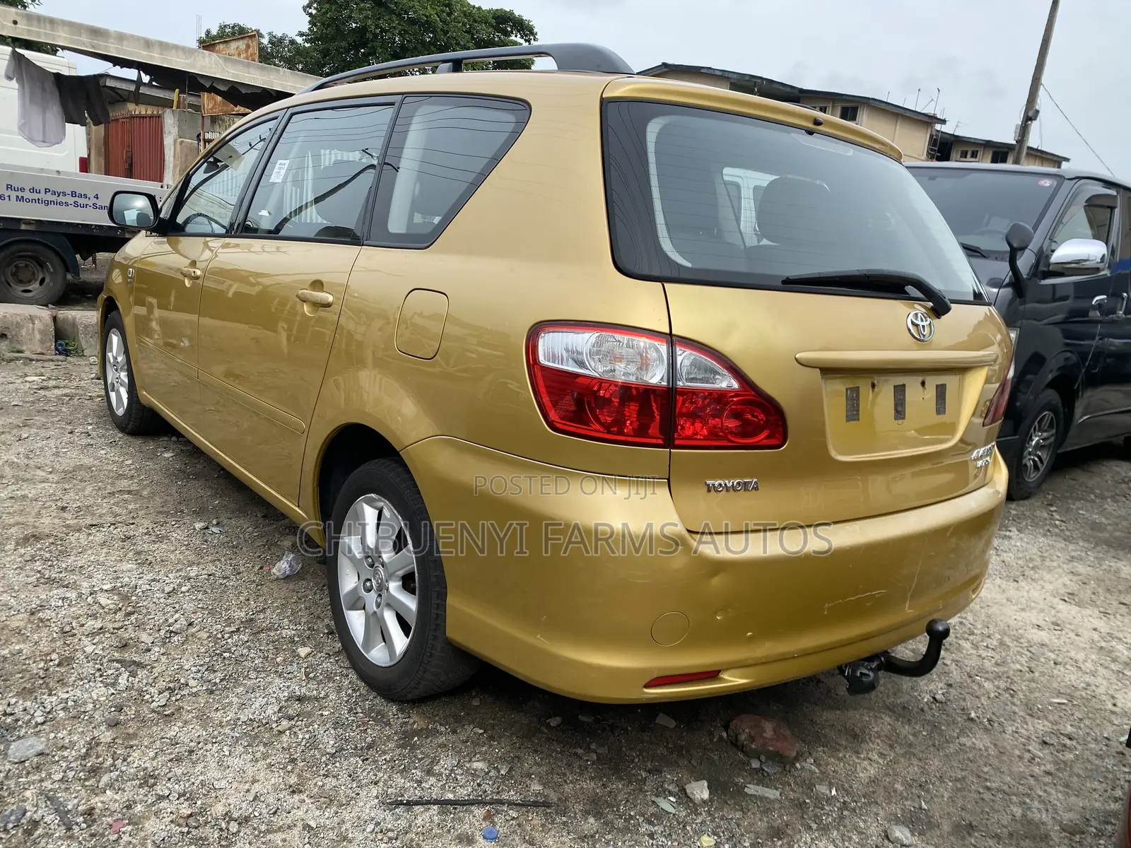Toyota Avensis Verso 2.0 Petrol 2008 Gold