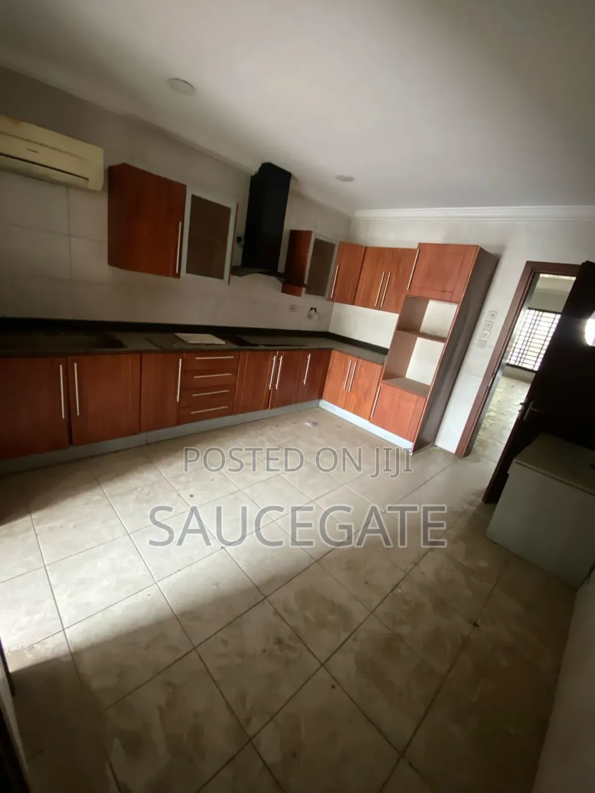 4bdrm Duplex in Lekki Phase 1 for rent