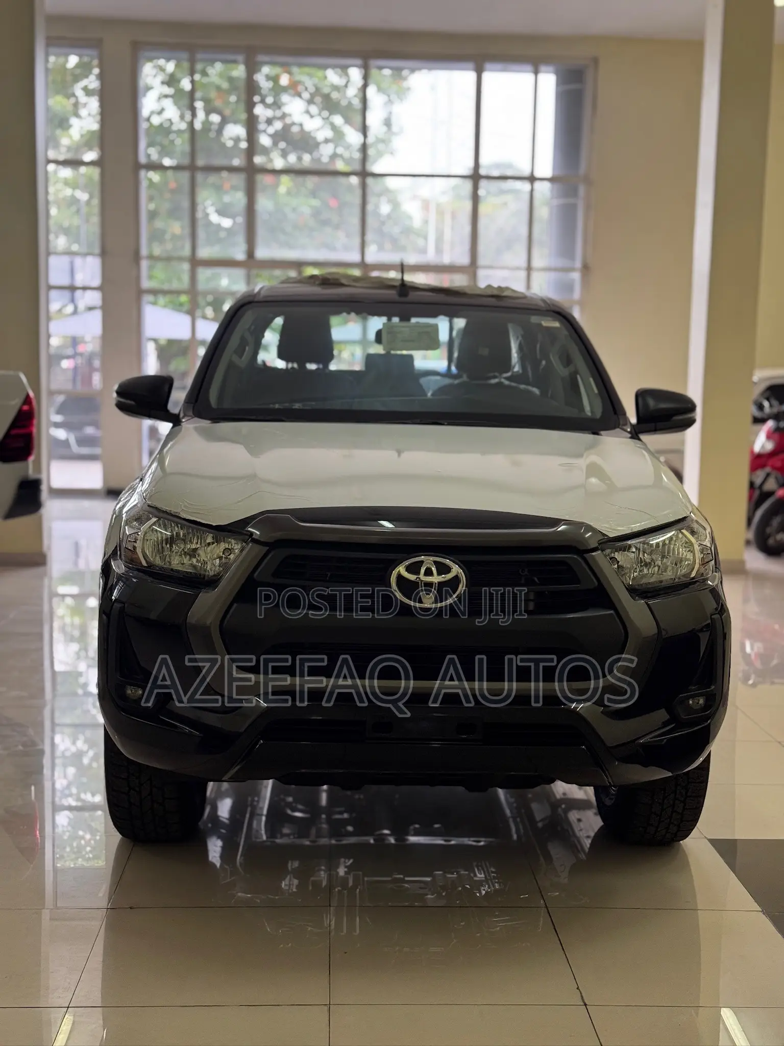 New Toyota Hilux 2024 Black