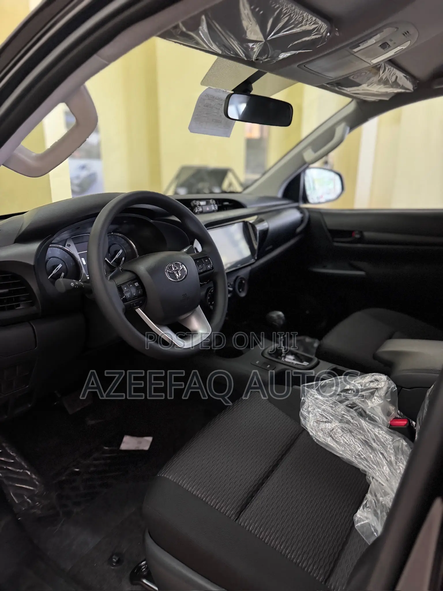New Toyota Hilux 2024 Black