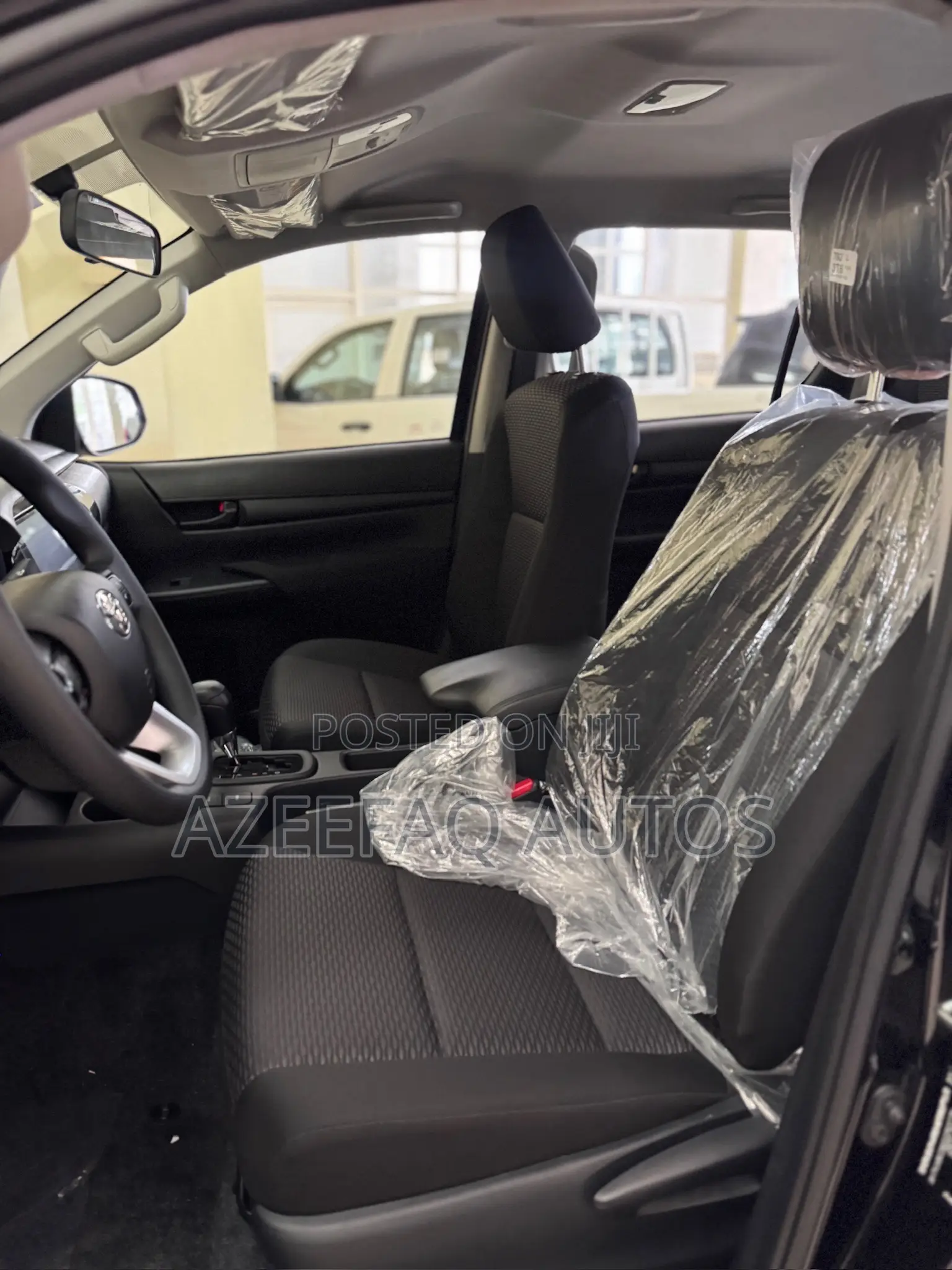 New Toyota Hilux 2024 Black