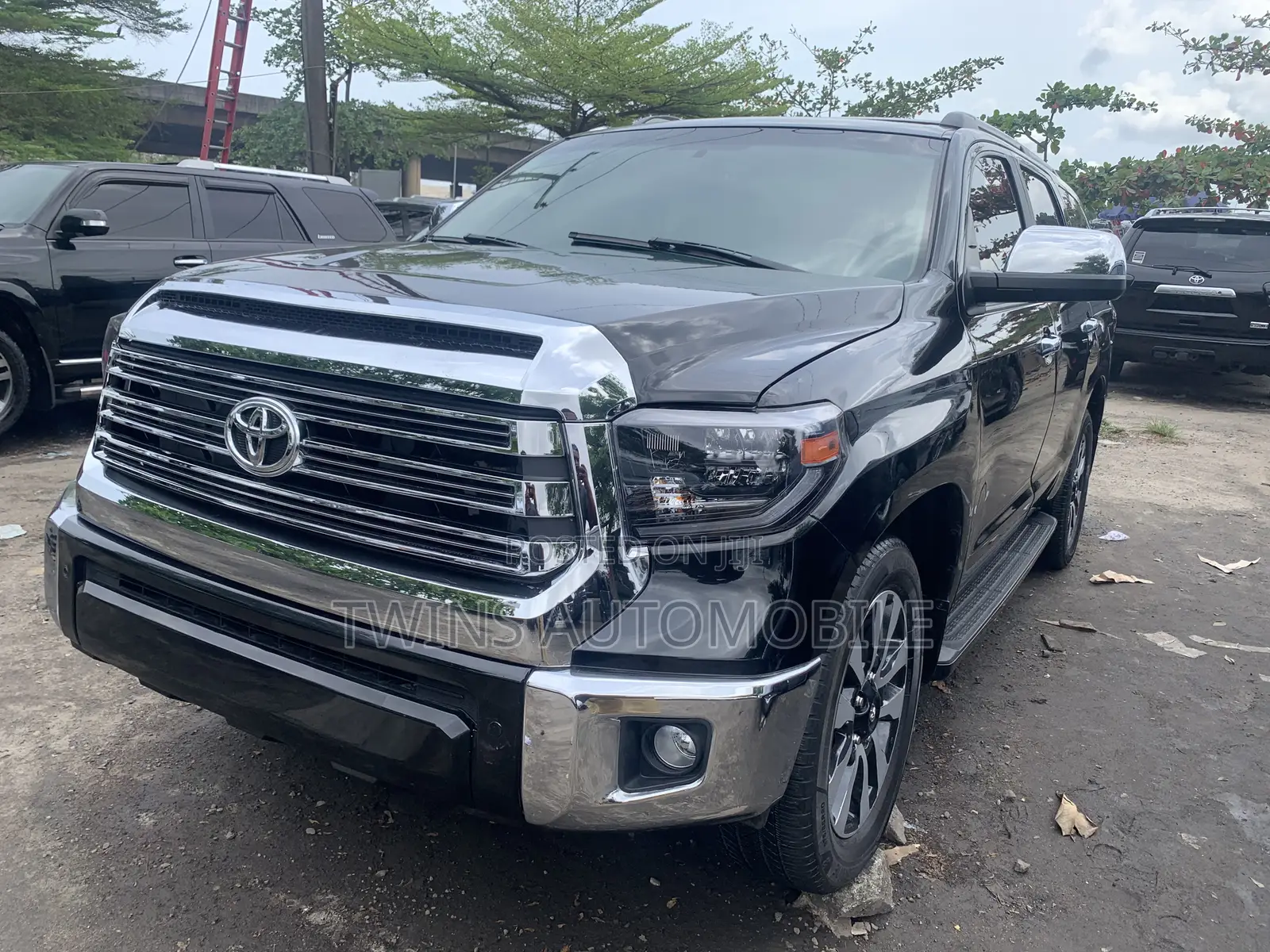Toyota Sequoia Platinum 4x4 2018 Black