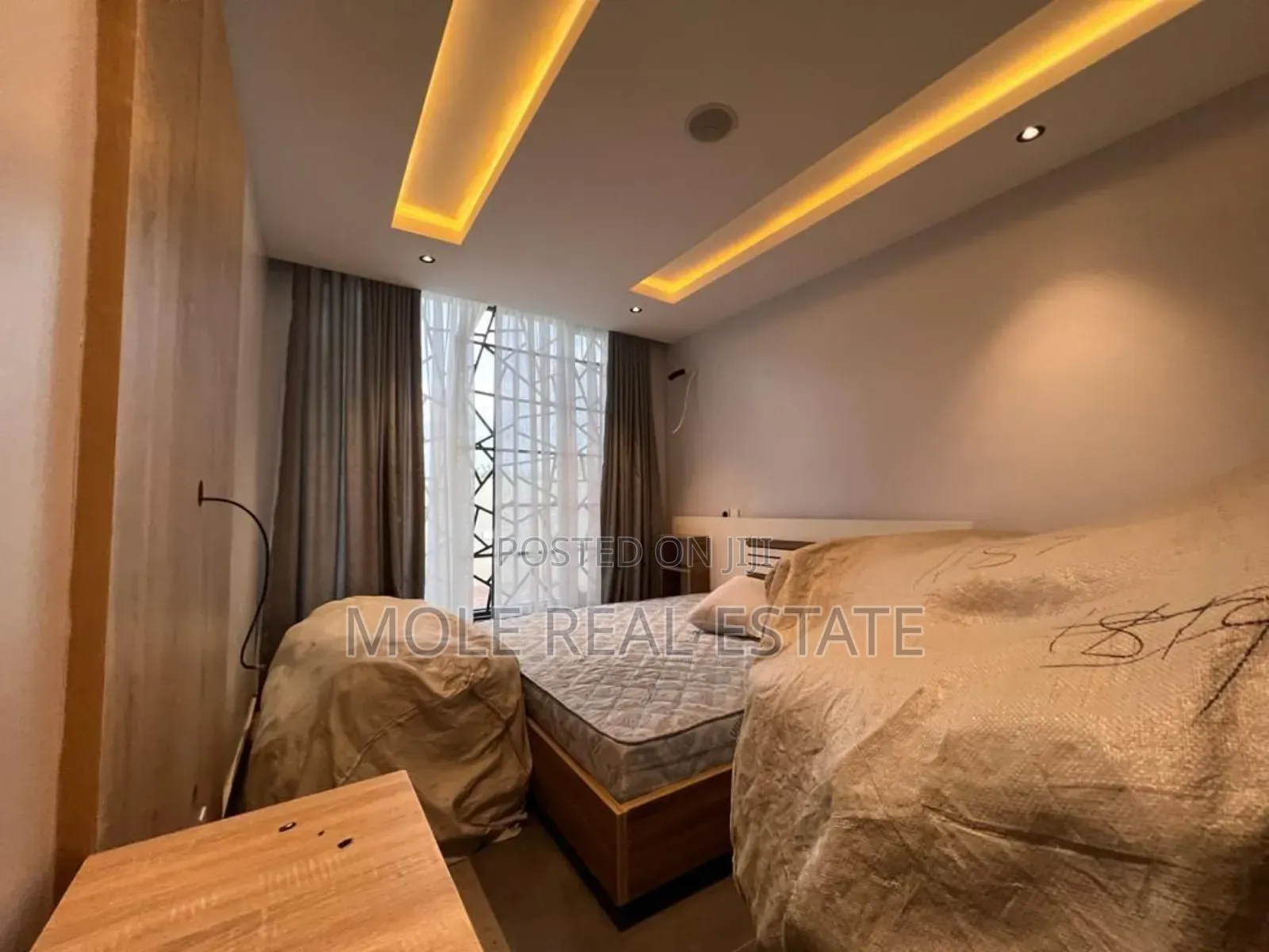 Furnished 5bdrm Duplex in Osapa for sale