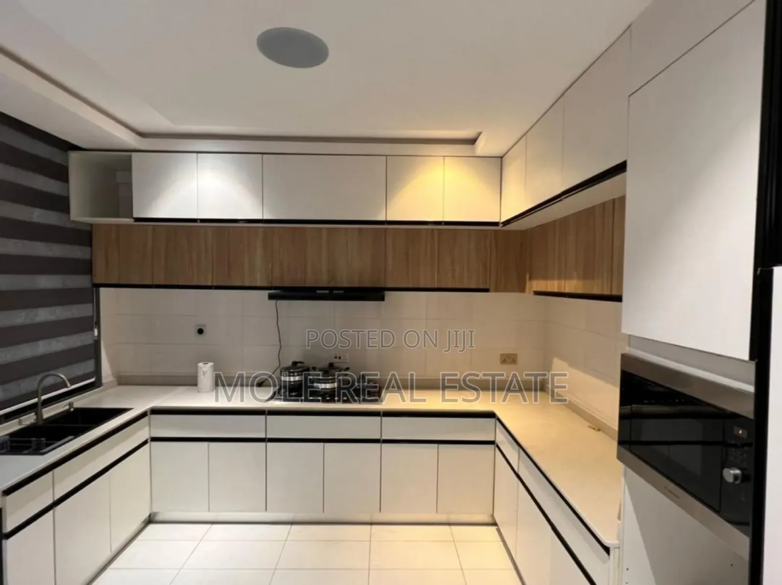 Furnished 5bdrm Duplex in Osapa for sale