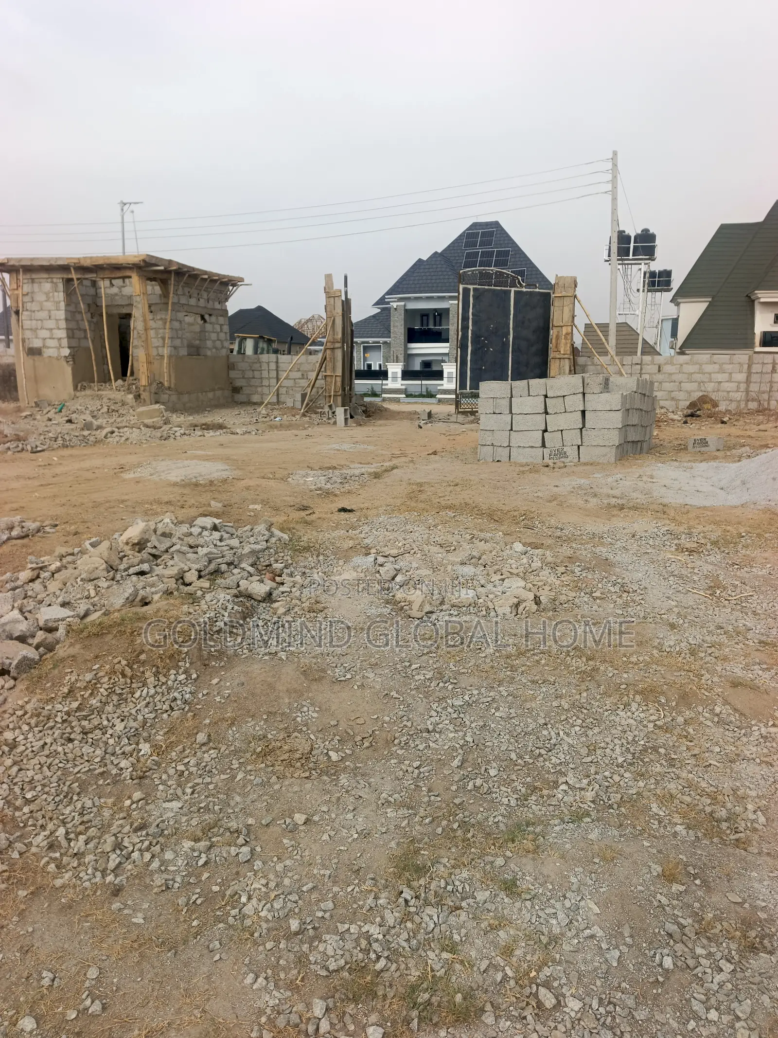6bdrm Apartment in Goldmind Estate Katampe Extension for sale