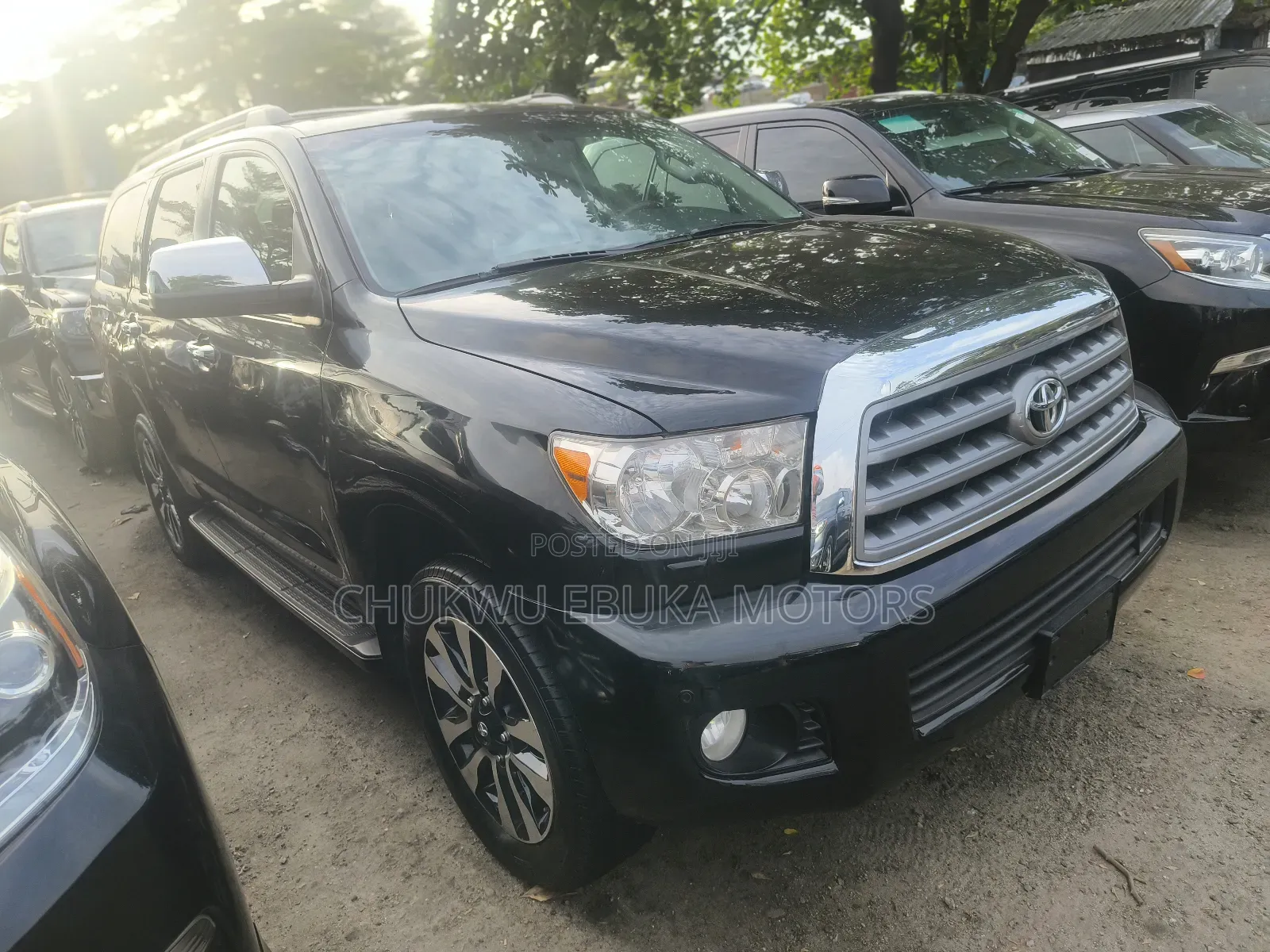 Toyota Sequoia Platinum 4dr SUV 4WD (5.7L 8cyl 6A) 2010 Black