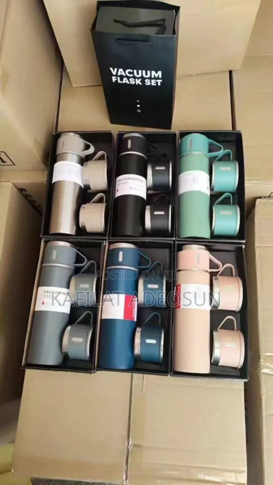 Vaccumn Flask With Cups