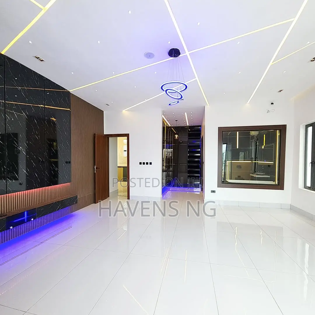 4bdrm Duplex in Lekki Phase 1 for sale