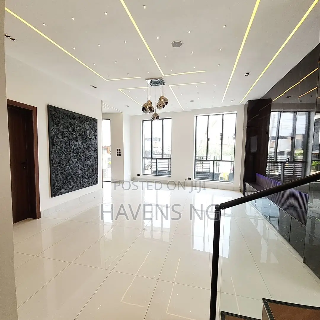 4bdrm Duplex in Lekki Phase 1 for sale