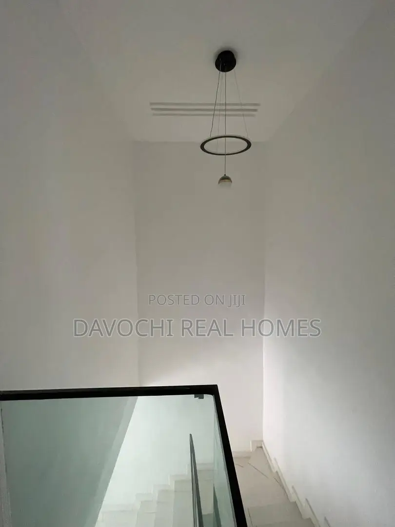 4bdrm Duplex in Ikota for sale