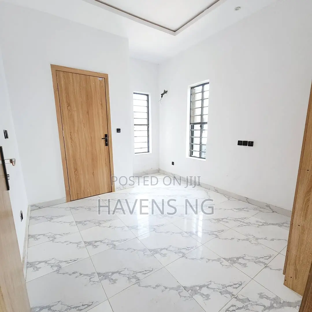 4bdrm Duplex in Lekki Phase 1 for sale