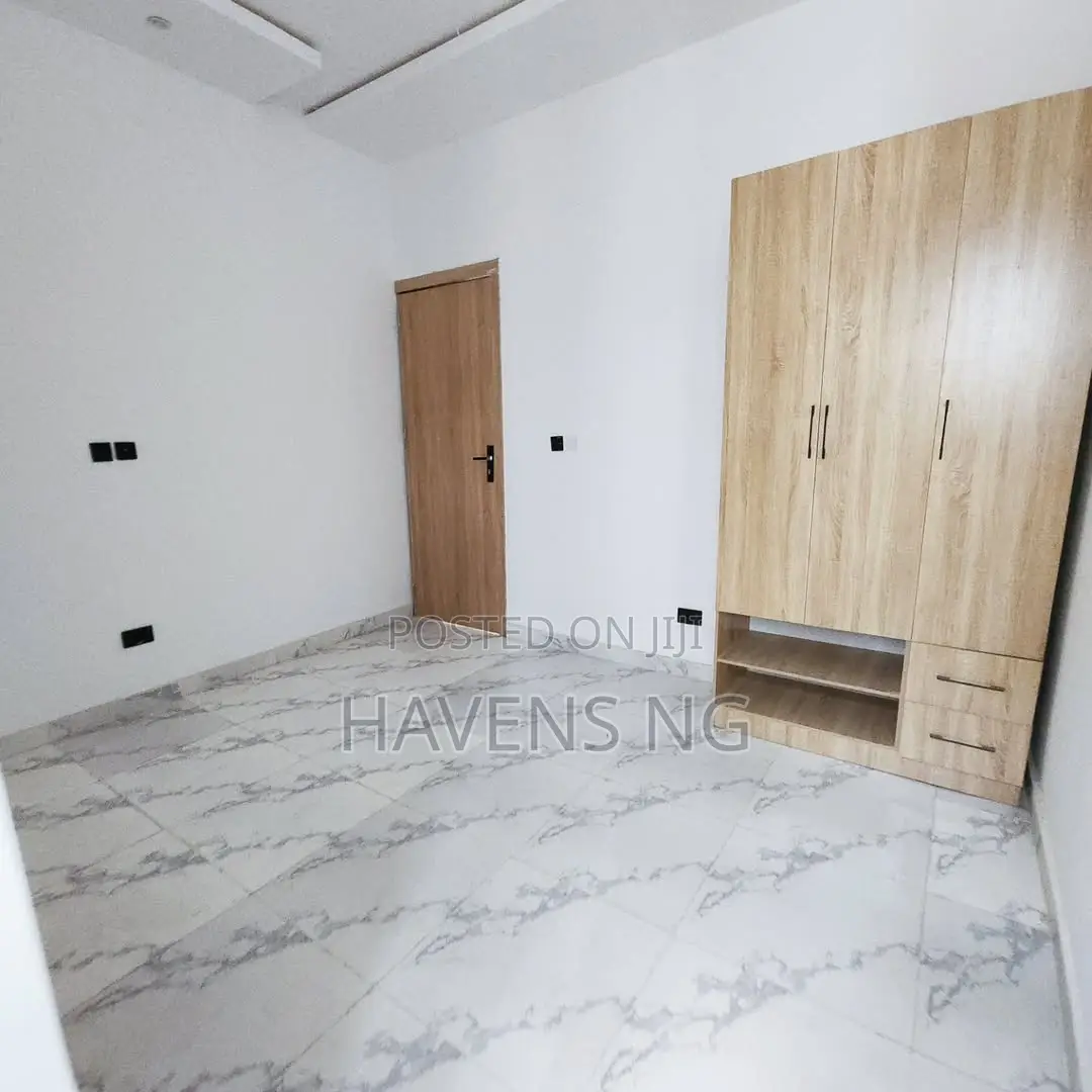4bdrm Duplex in Lekki Phase 1 for sale