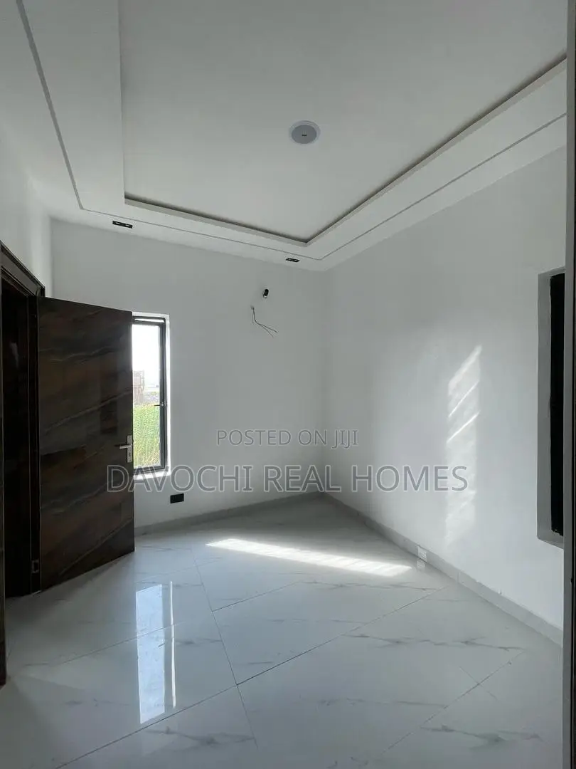 5bdrm Duplex in Ajah for sale