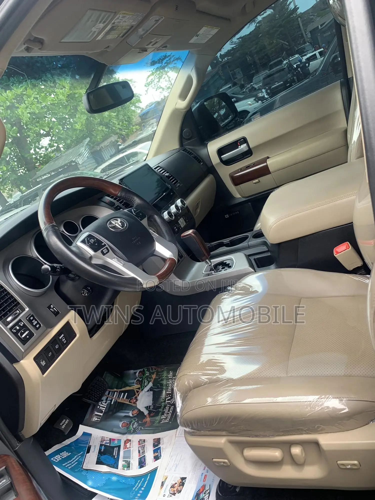 Toyota Sequoia Platinum 4x4 2018 Black