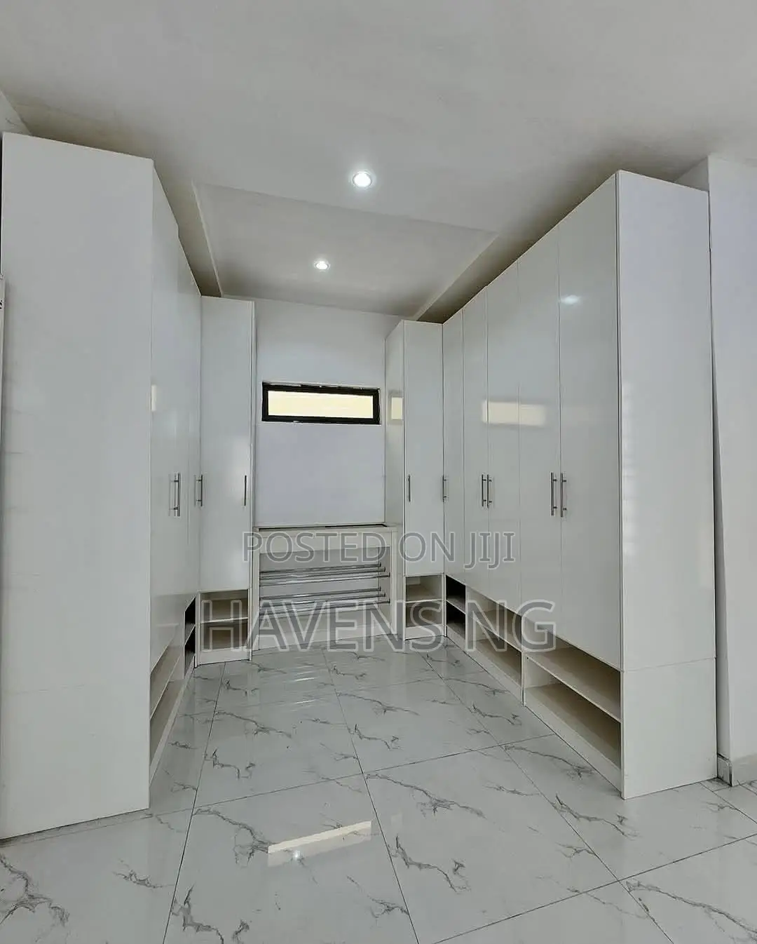 5bdrm Duplex in Lekki Phase 2 for sale