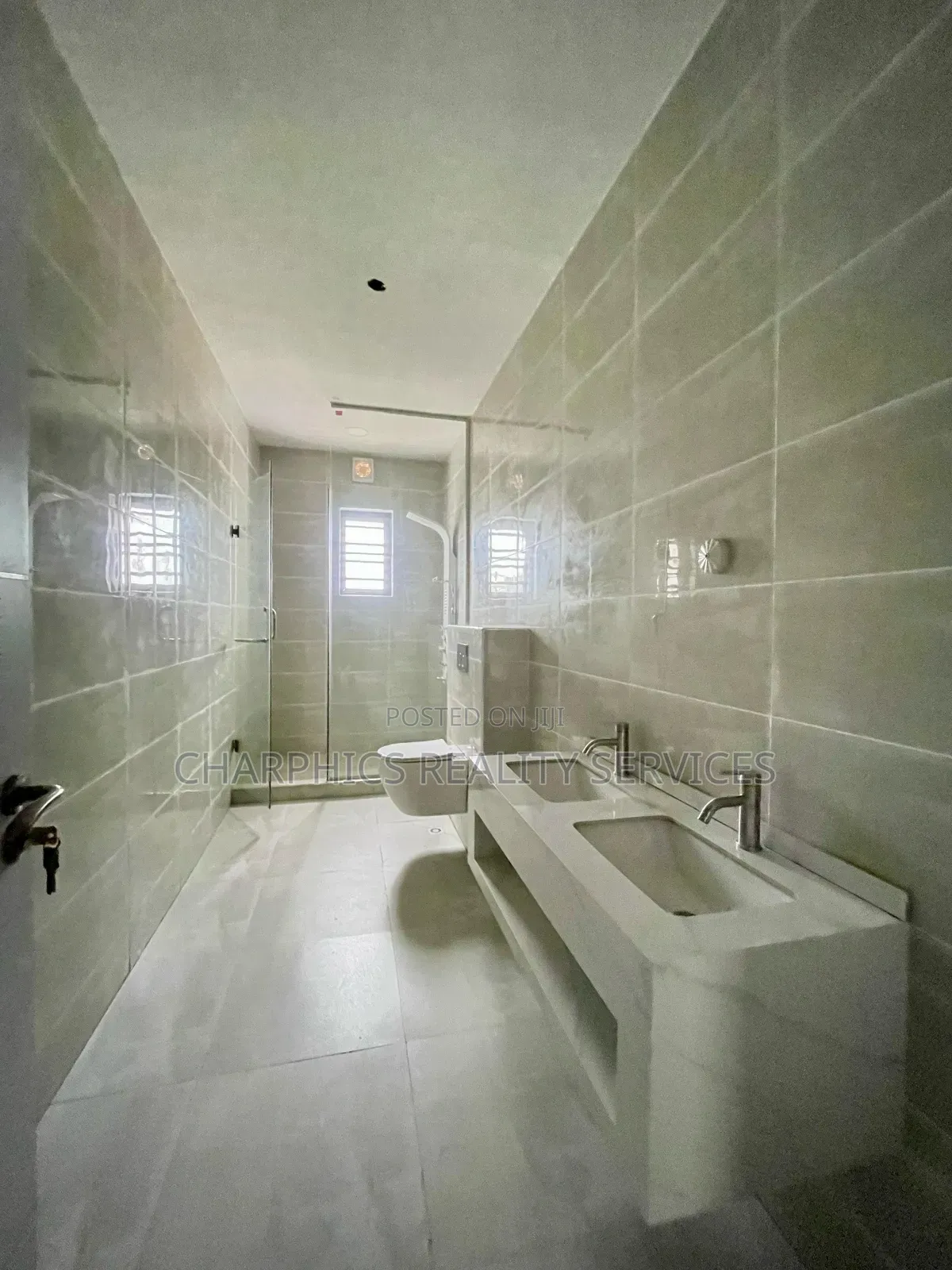 5bdrm Duplex in Ikate for sale