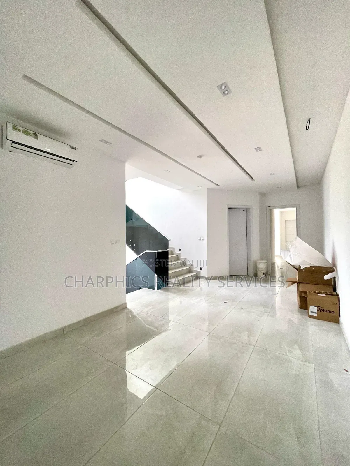 5bdrm Duplex in Ikate for sale