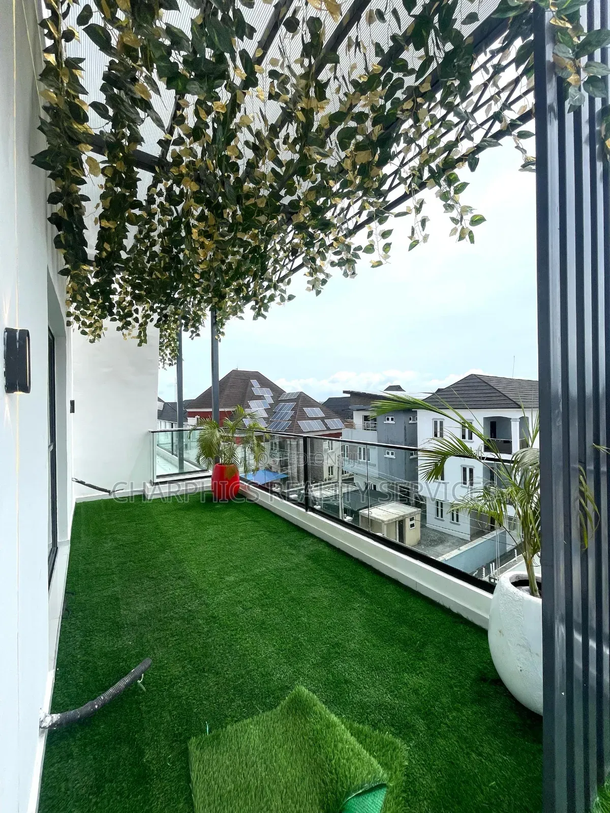 4bdrm Duplex in Ikota for sale